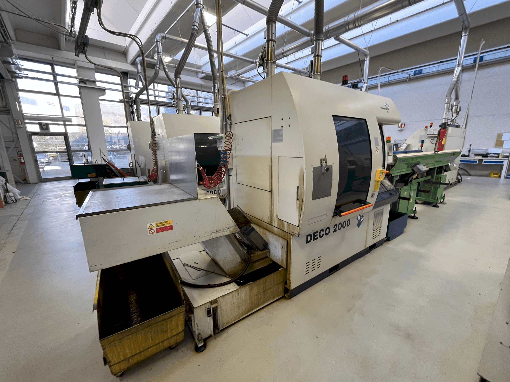 Makine TORNOS DECO 2000/20 - Önden görünüm