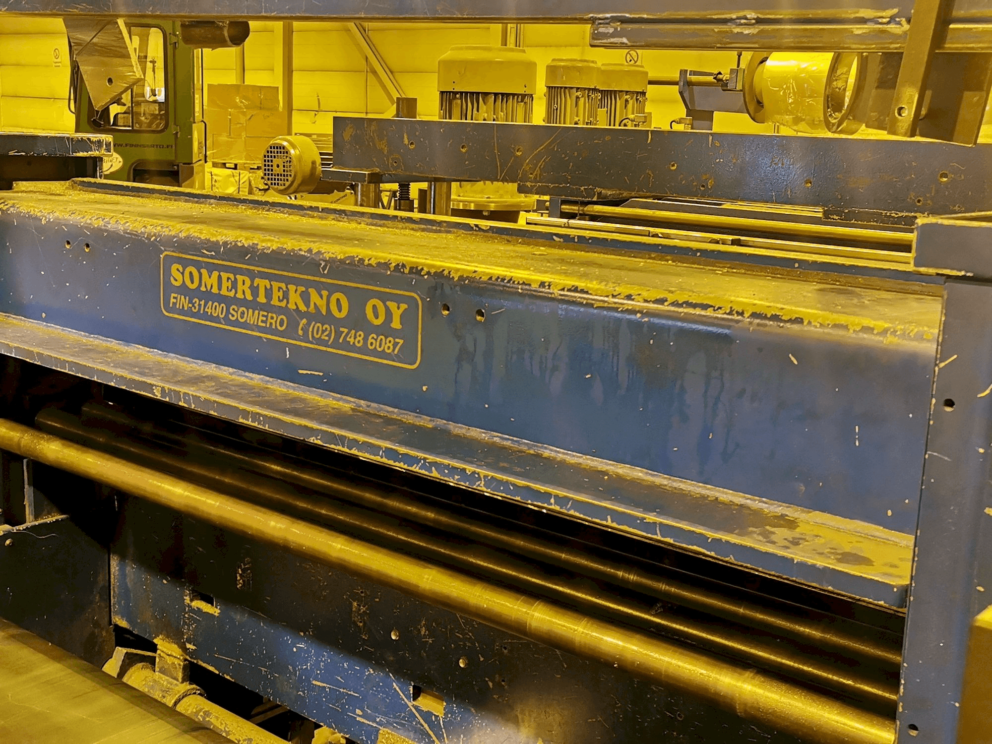 Makine SOMERTEKNO OY 2547 - Önden görünüm