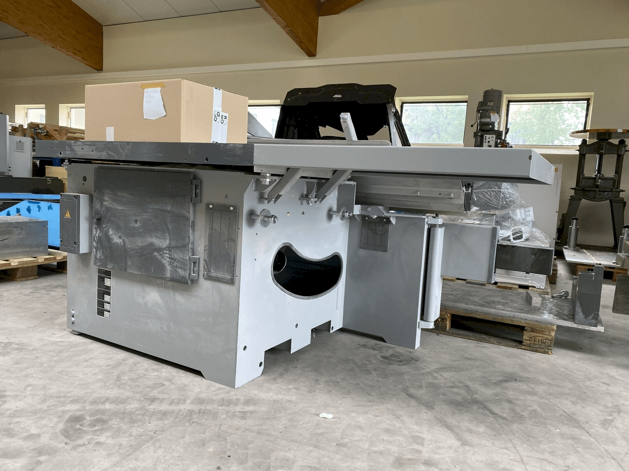 Makine Altendorf F45 - Önden görünüm