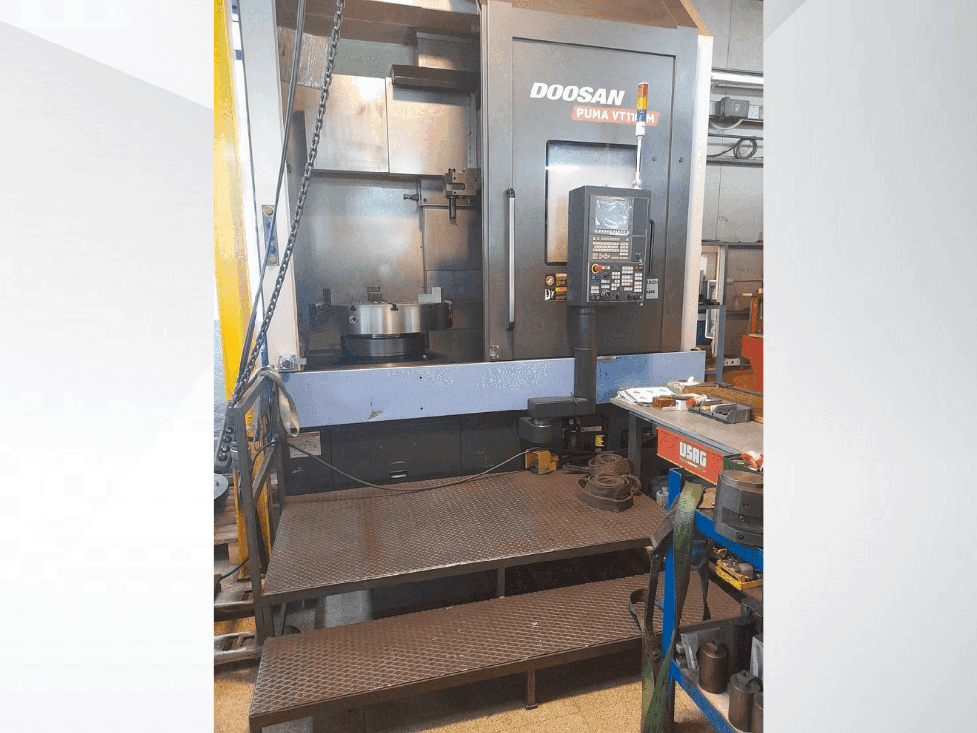 Makine DOOSAN VT1100M - Önden görünüm