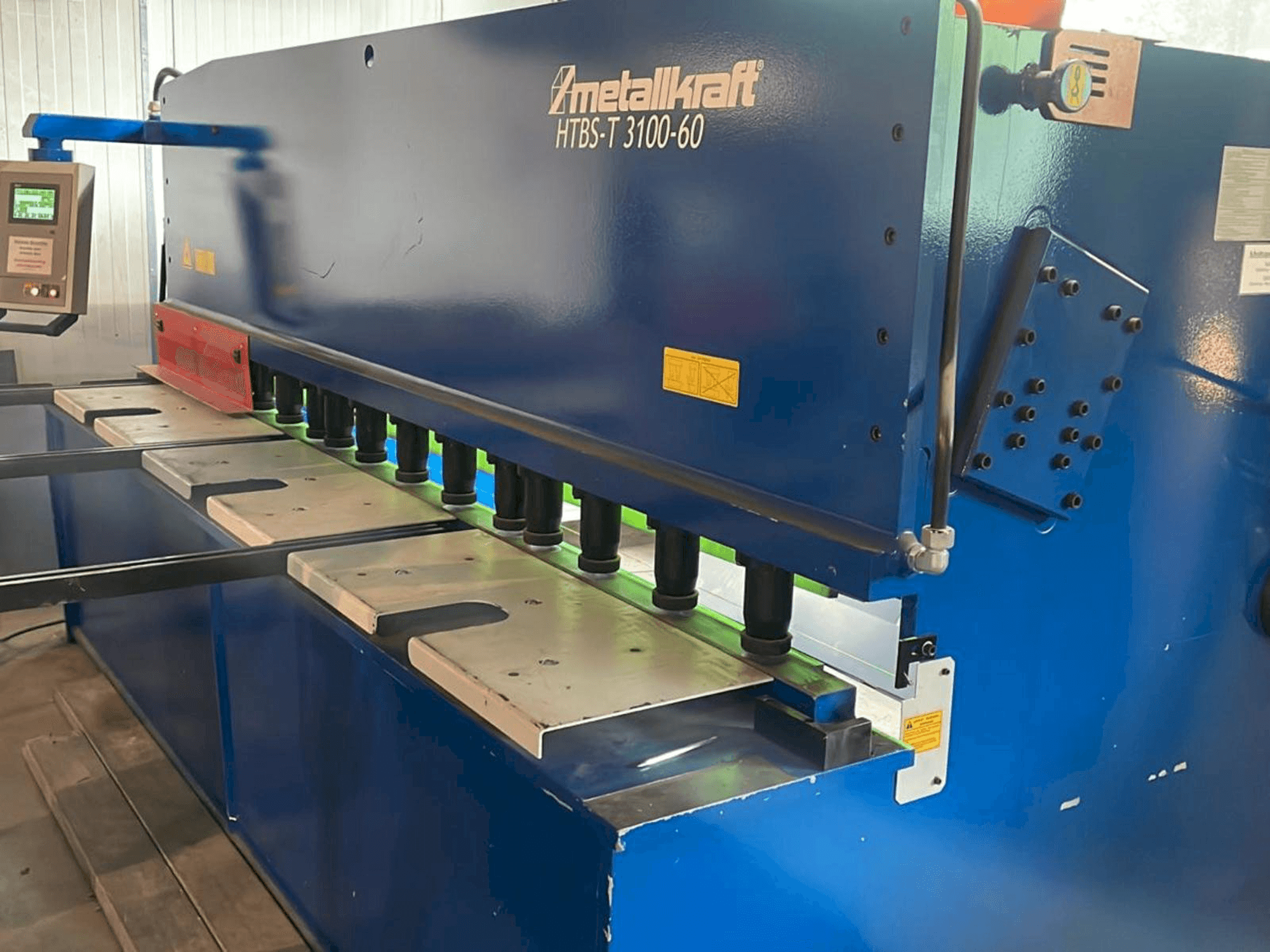 Makine Metallkraft HTBS-T 3100-60 - Önden görünüm