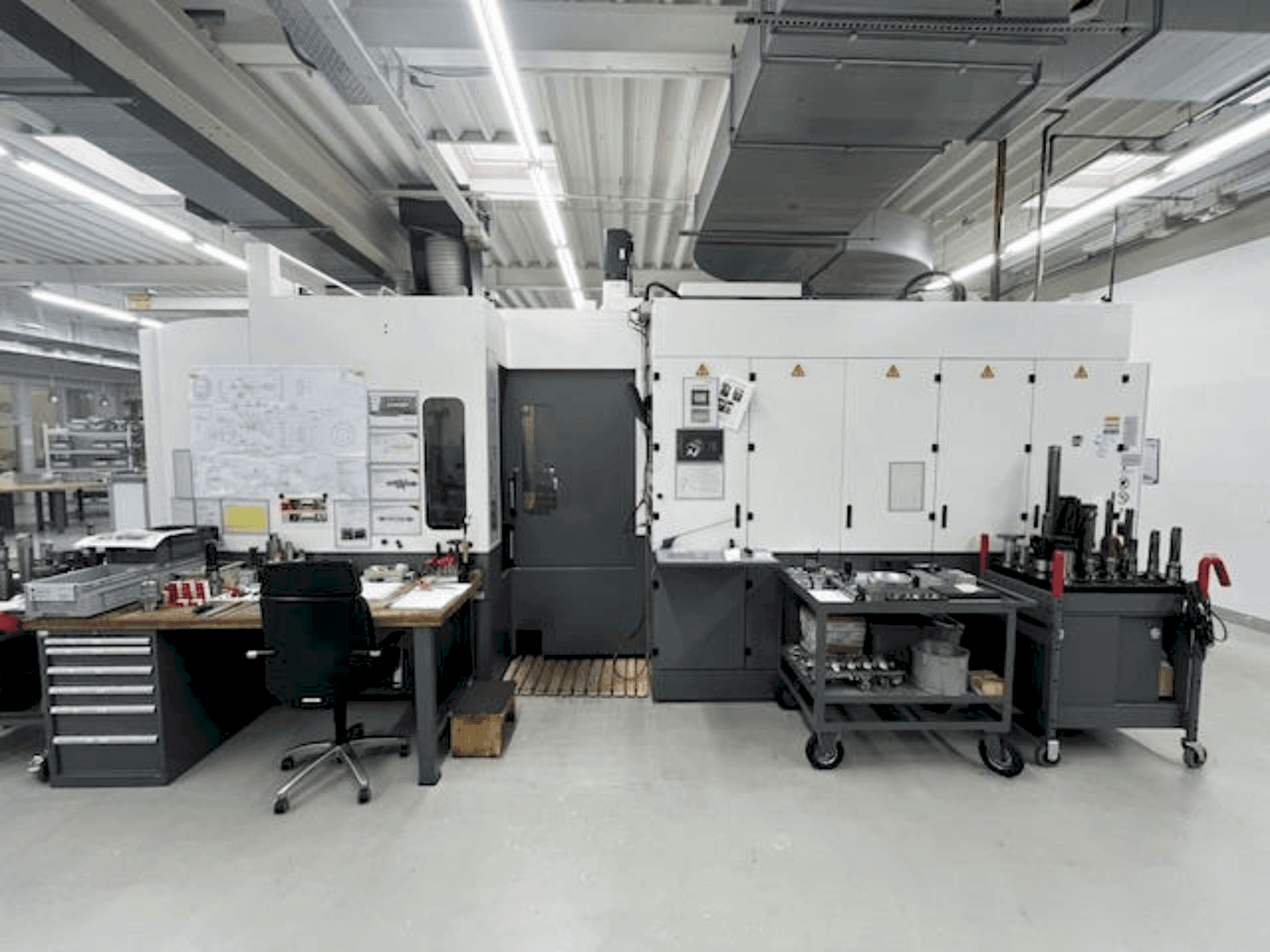 Makine HULLER HILLE Nbh 170 - Önden görünüm