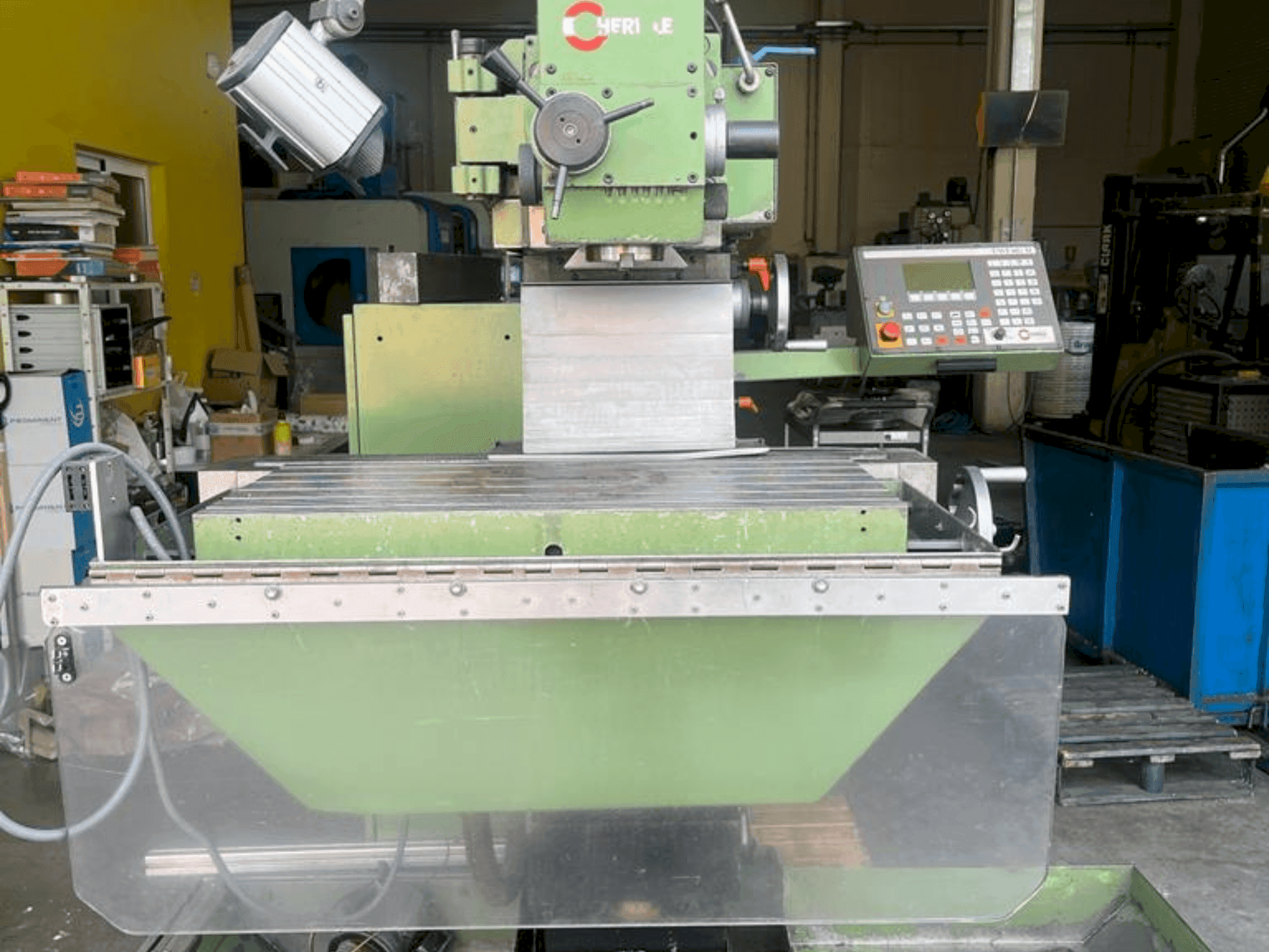 Makine HERMLE UWF 802M - Önden görünüm