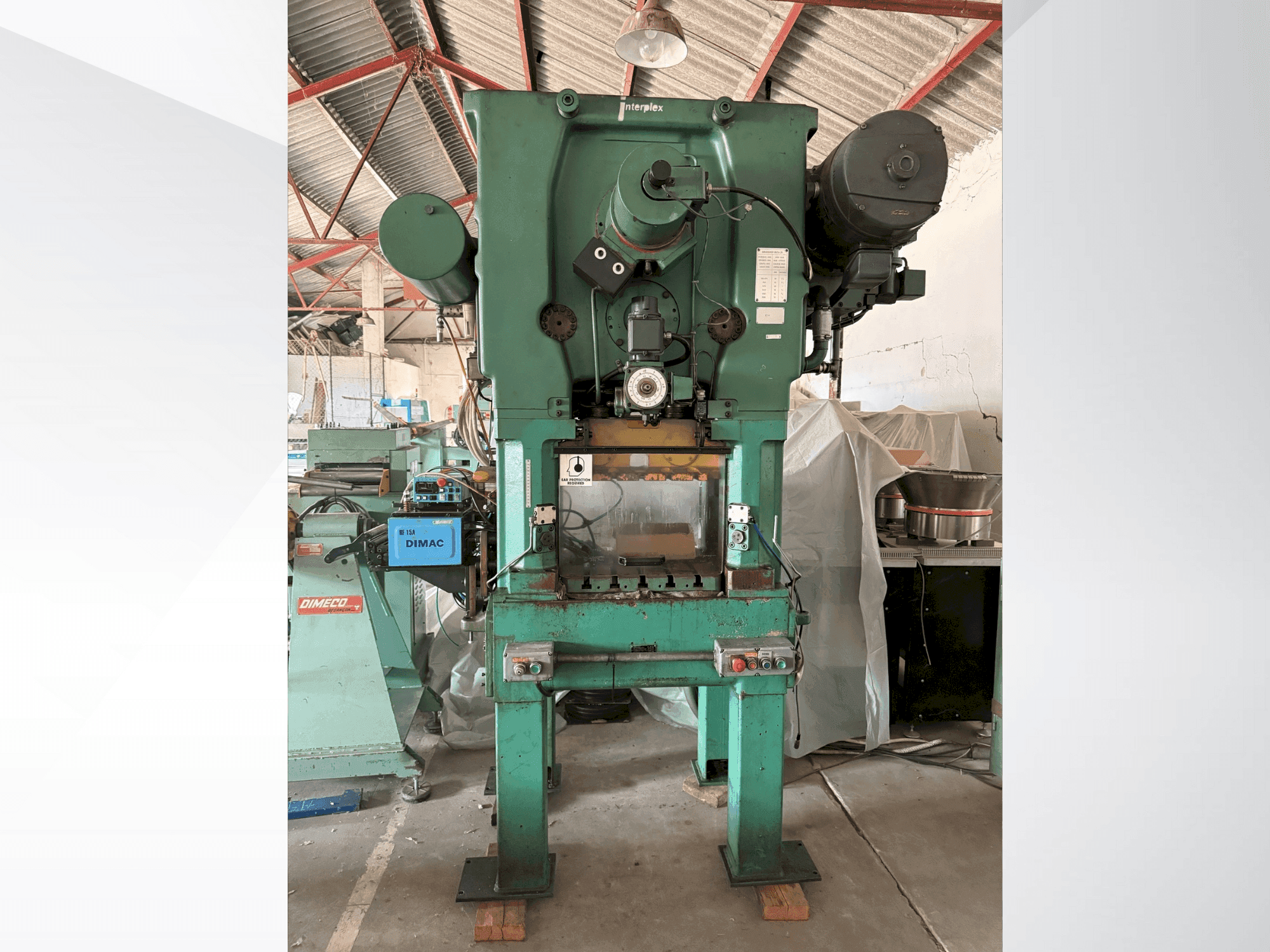 Makine BRUDERER BSTA 25 - Önden görünüm