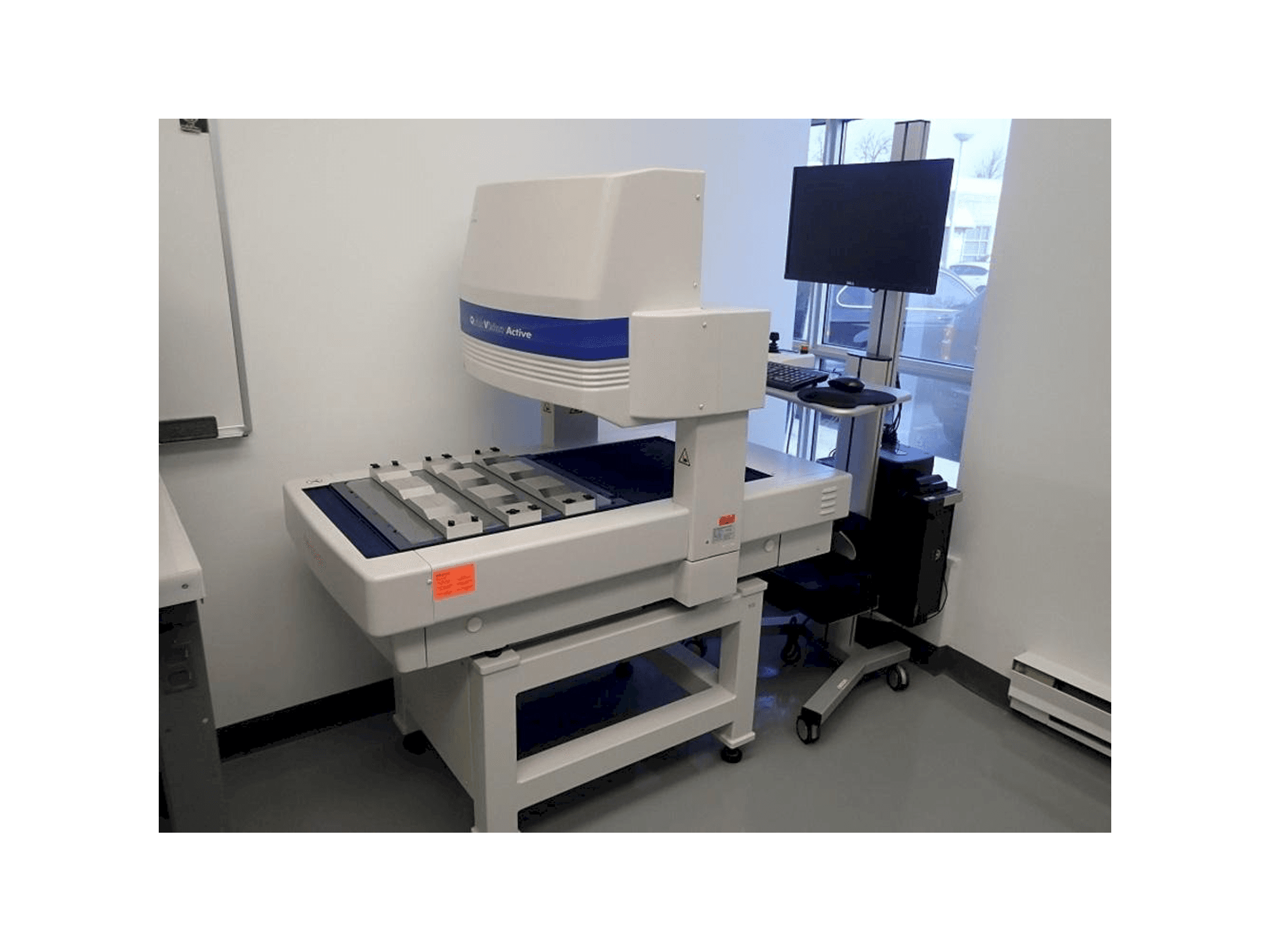 Makine Mitutoyo QV-L404Z1L-D - Önden görünüm