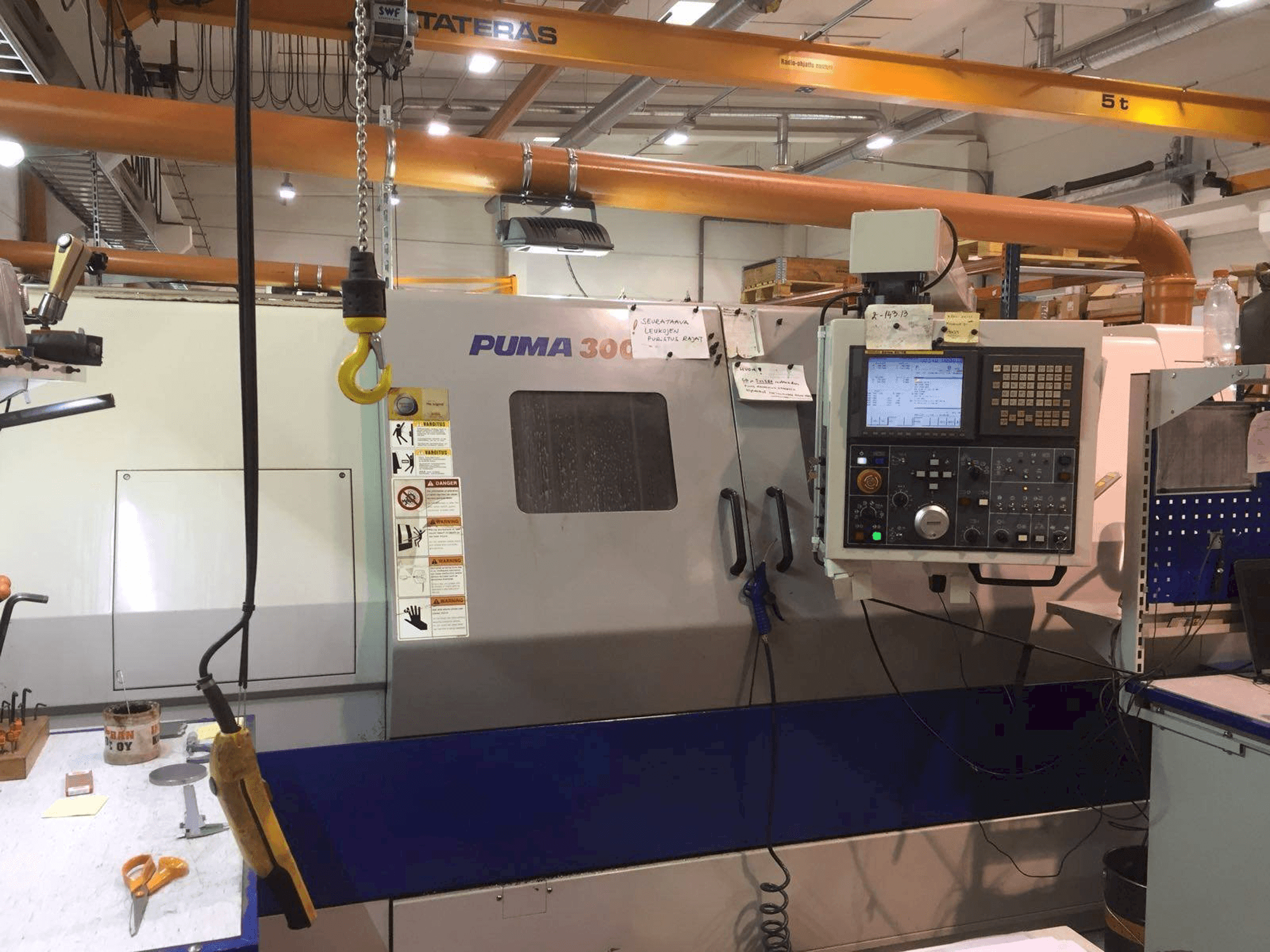 Makine Doosan Puma 300LC - Önden görünüm