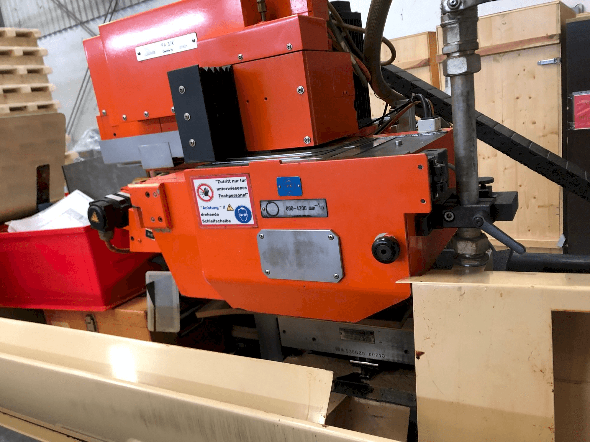 Makine JUNG JF 525 N - Önden görünüm