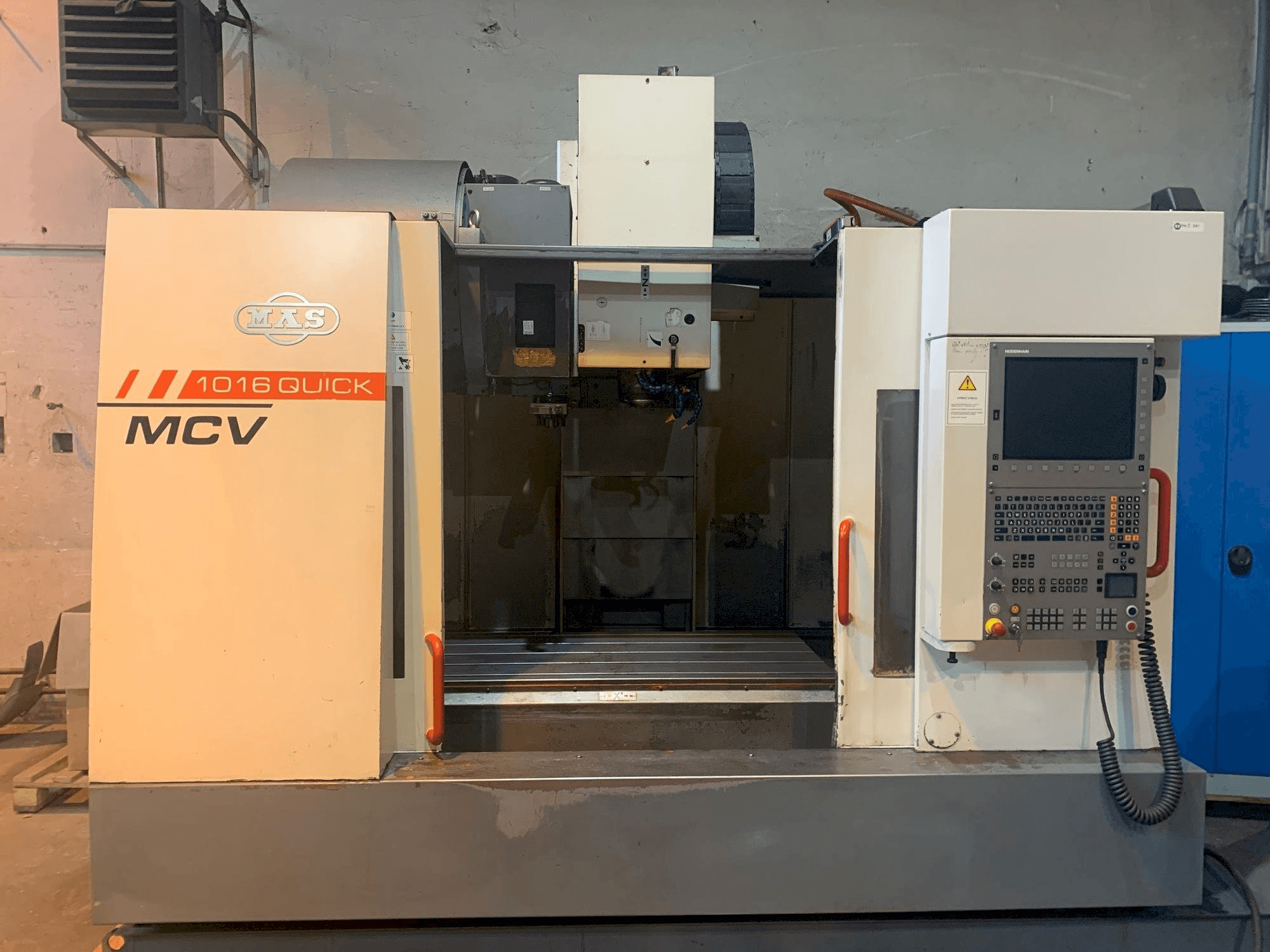 Makine KOVOSVIT MAS MCV 1016 QUICK - Önden görünüm