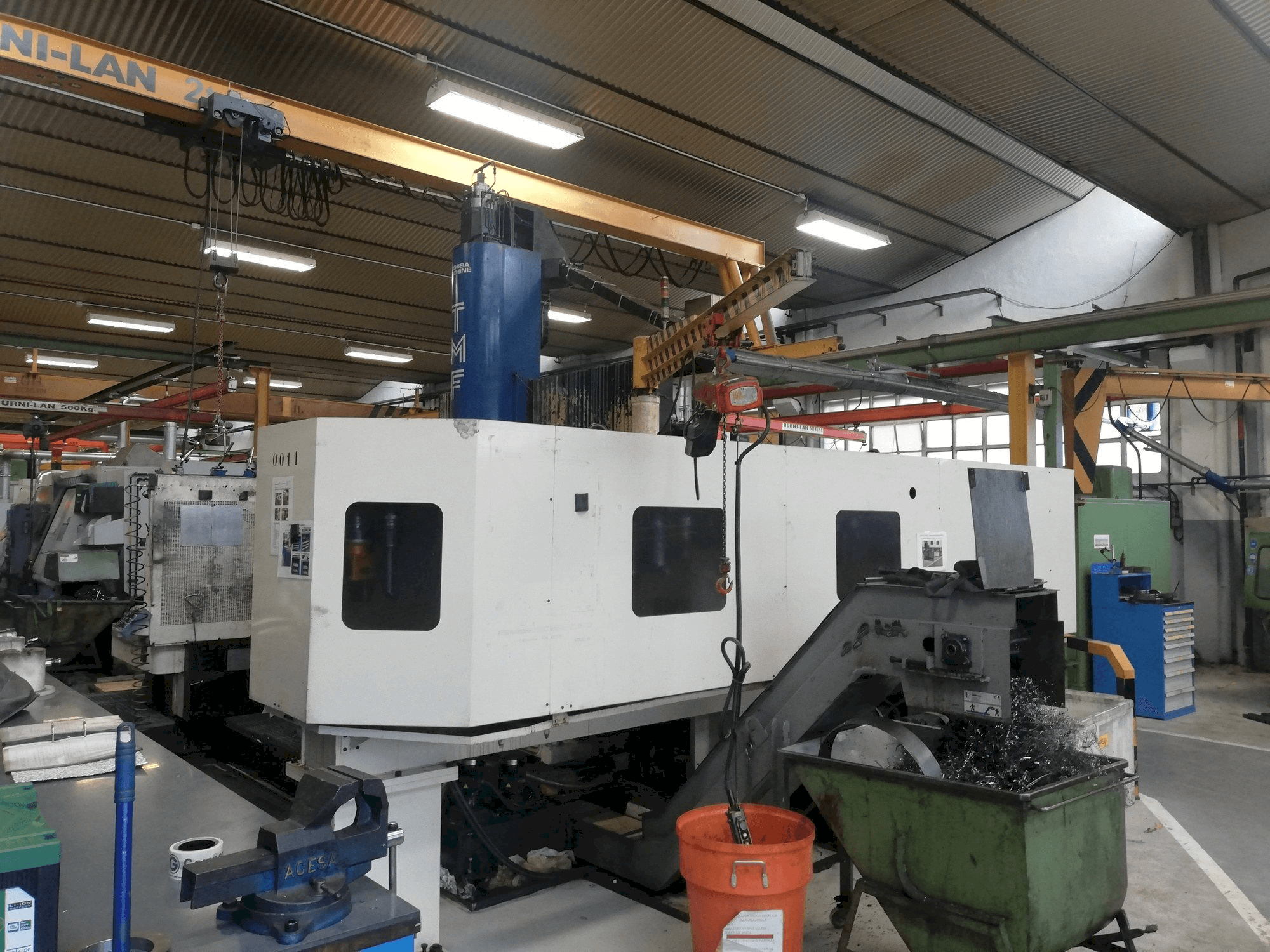 Makine Toshiba TMF-10 - Önden görünüm