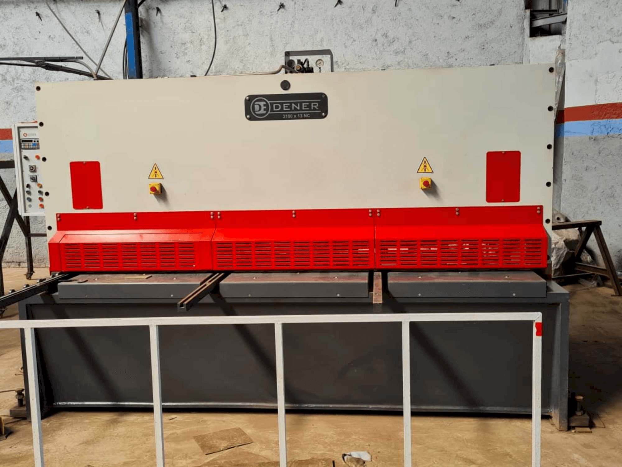 Makine DENER BS 3013 - Önden görünüm