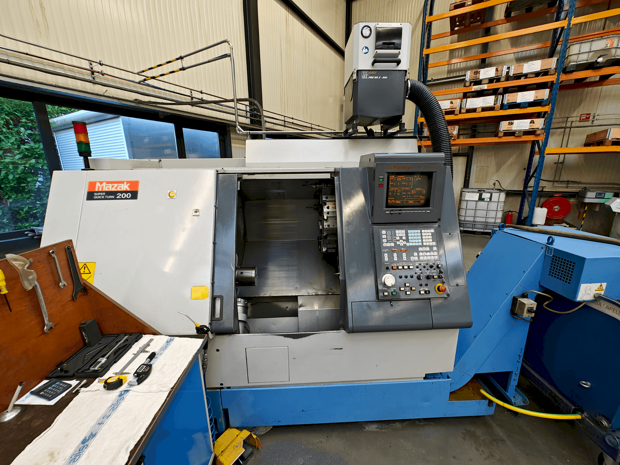 Makine Mazak SQT-200 - Önden görünüm