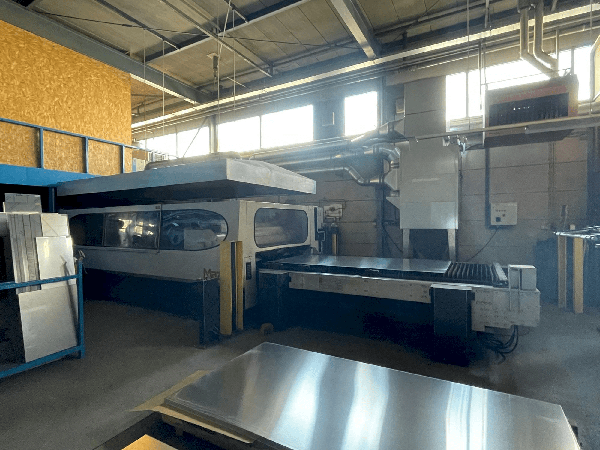 Makine Mazak HyperGear 510 - Önden görünüm
