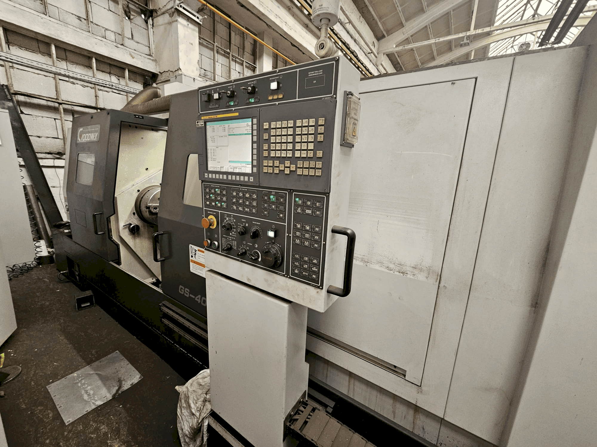 Makine Goodway GS-4000LM - Önden görünüm