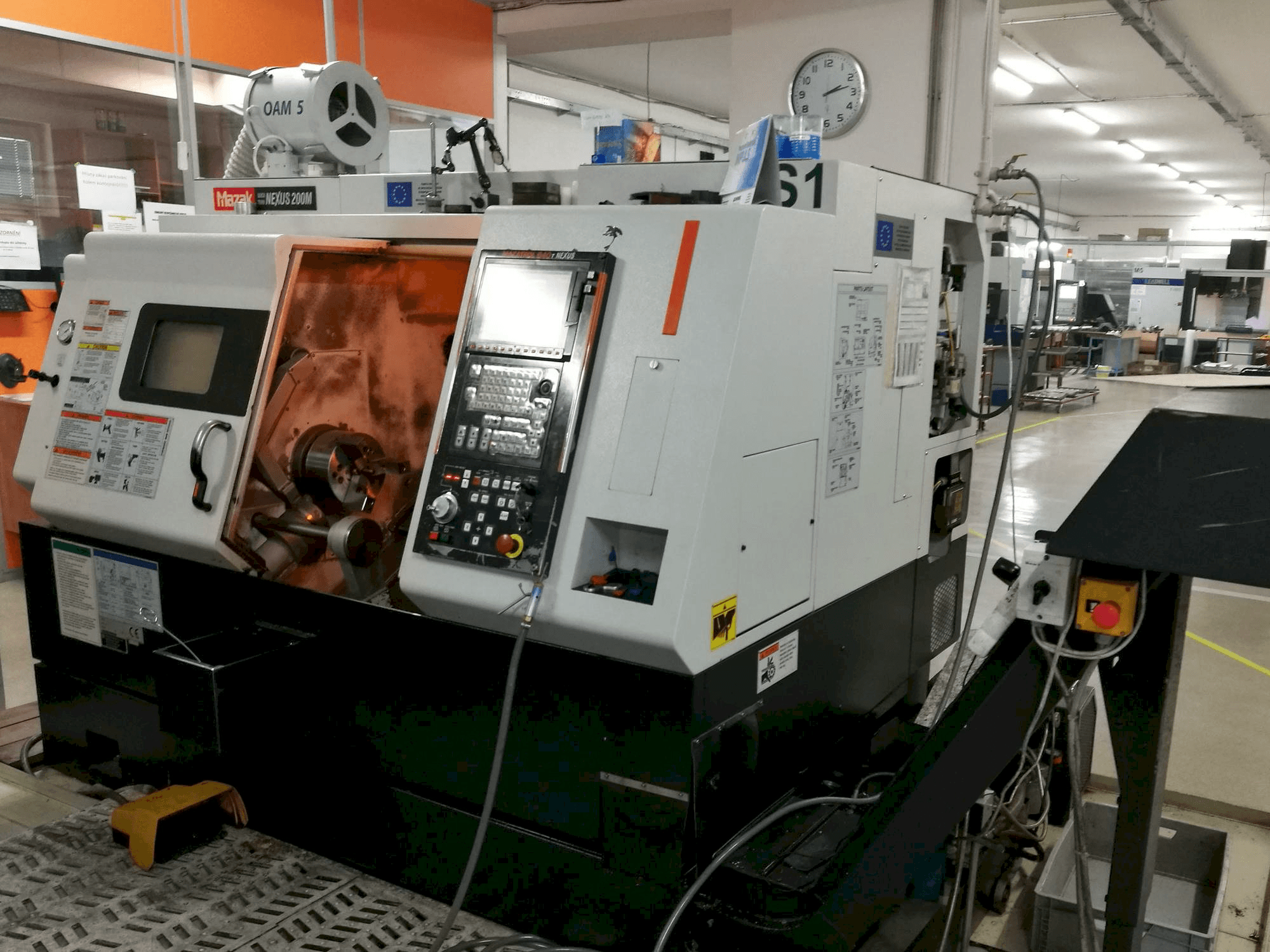 Makine Mazak QTN-200M - Önden görünüm