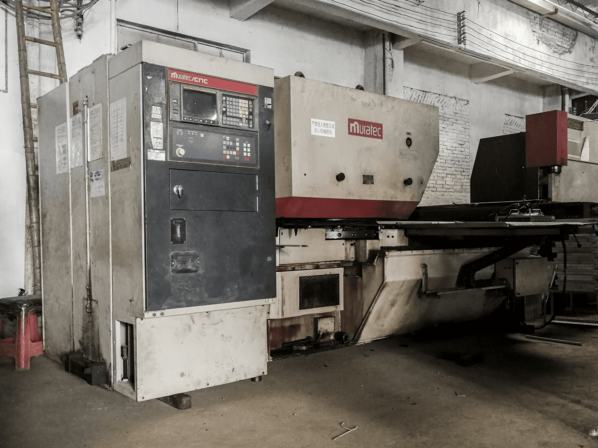 Makine 1 Murata Wiedemann - Sol görünüm C-2000