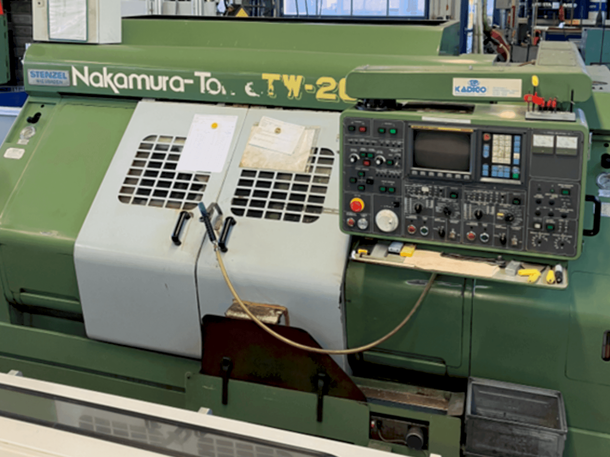 Makine NAKAMURA-TOME TW-20MM - Önden görünüm