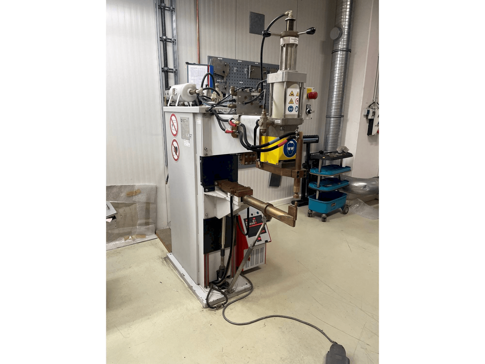 Makine ESD 8212 S - Önden görünüm