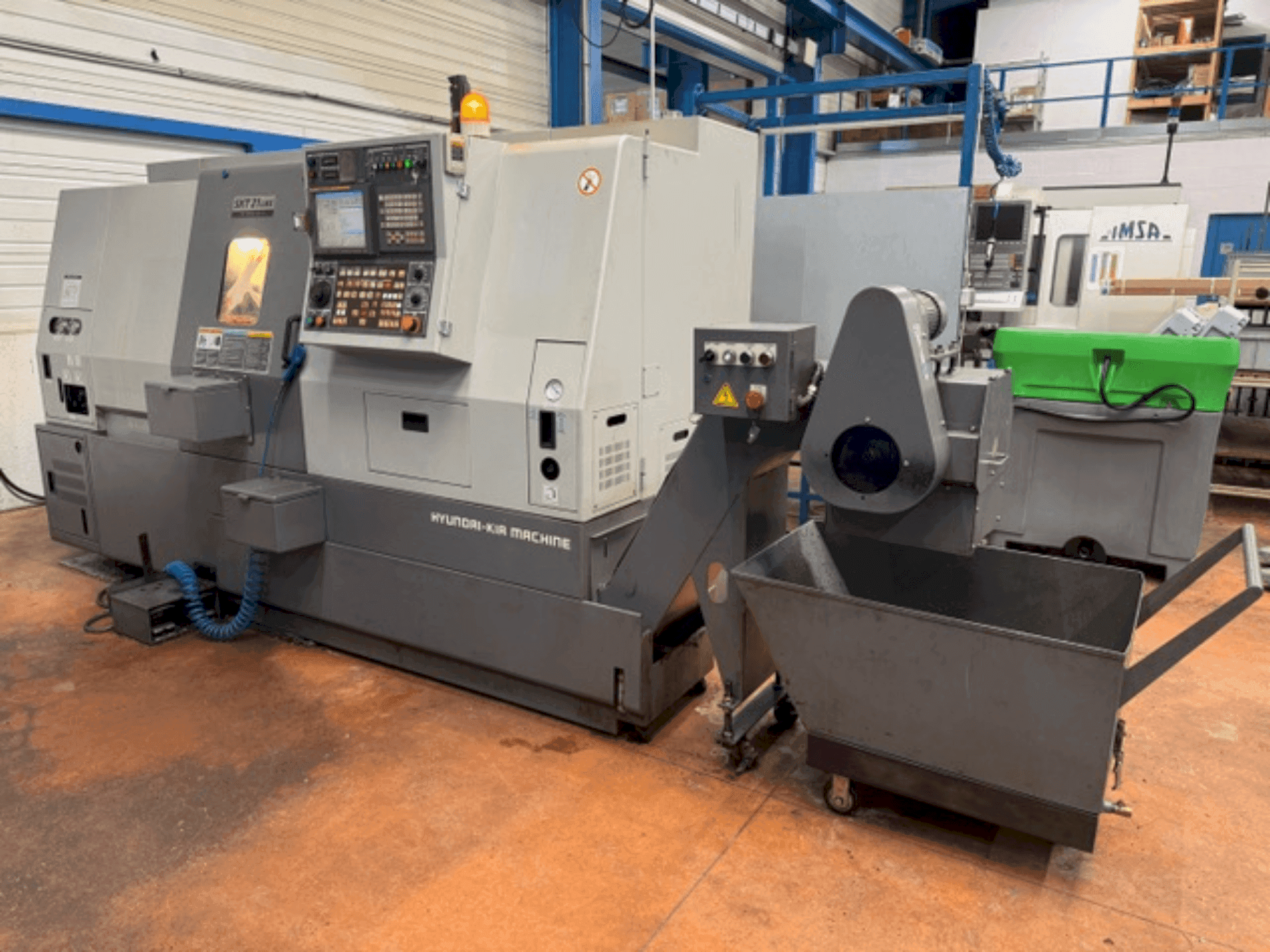 Makine HYUNDAI KIA SKT21LMS - Önden görünüm