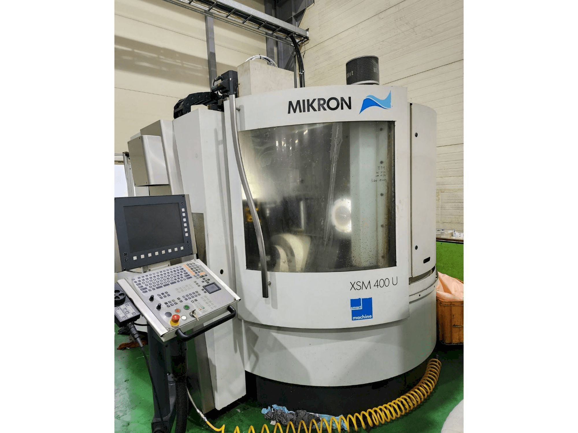 Makine MIKRON XSM 400 U - Önden görünüm