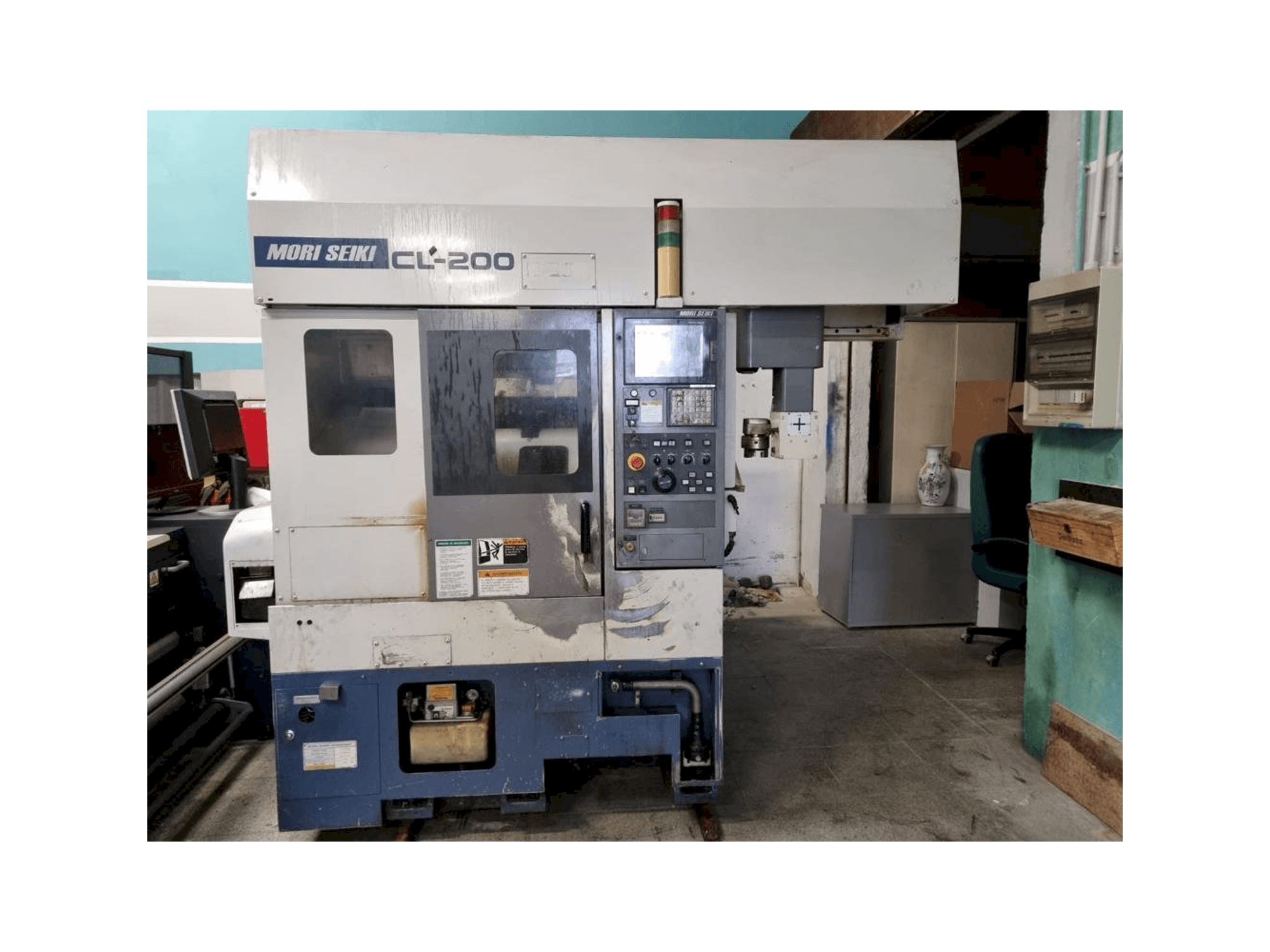 Makine MORI SEIKI CL-200 - Önden görünüm