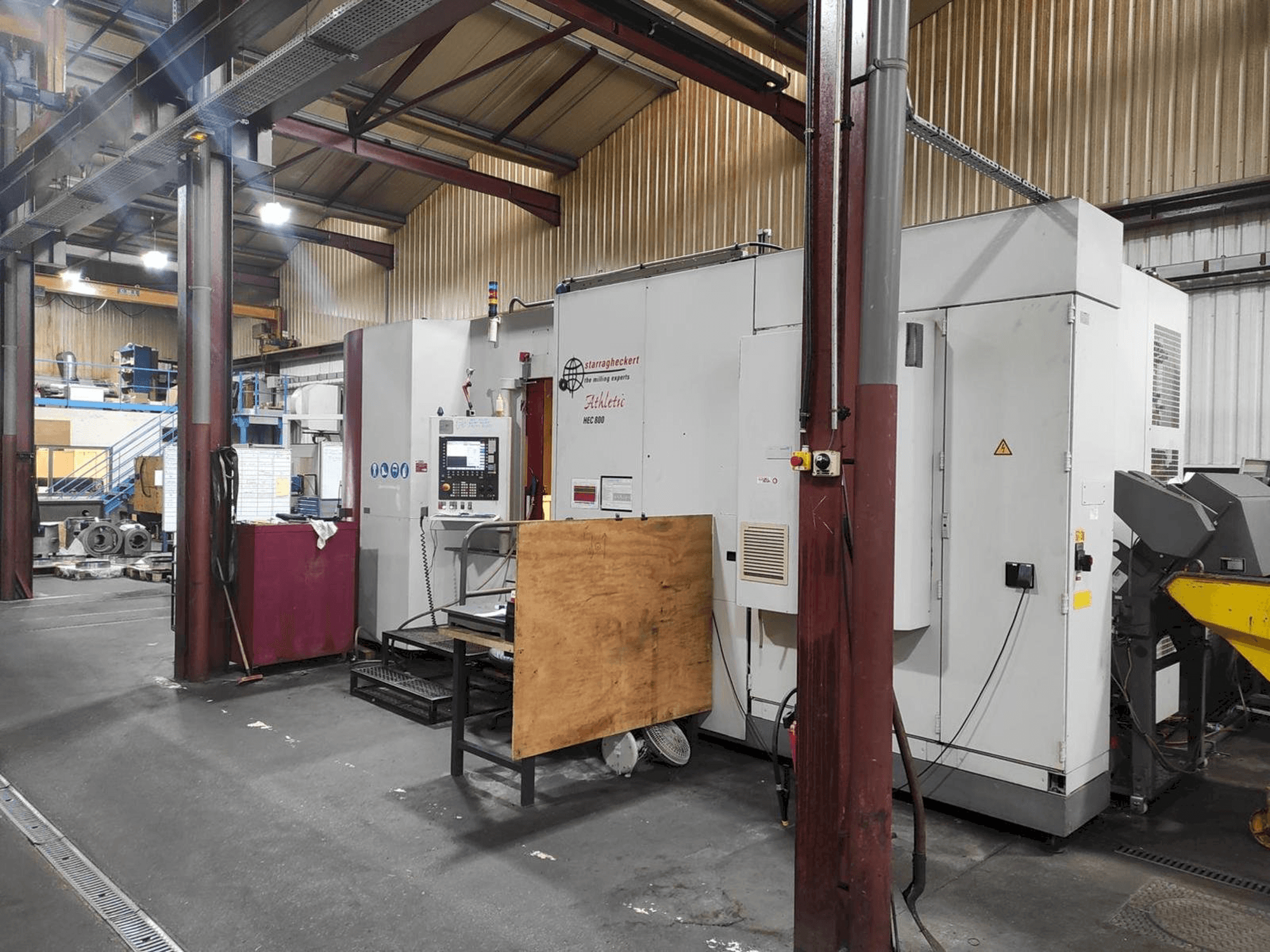 Makine Starrag HEC 800 - 5 AXES - Önden görünüm