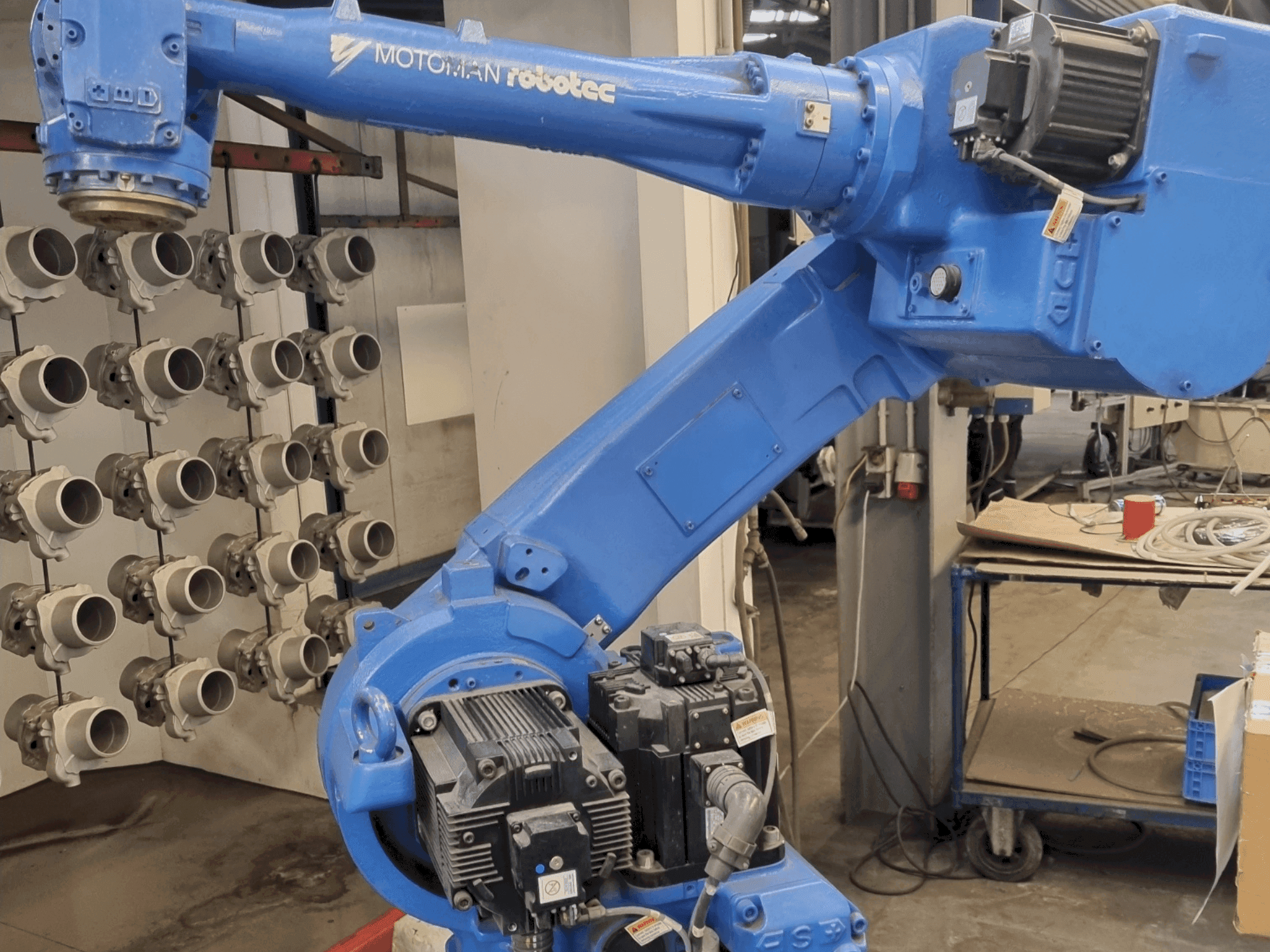 Makine MOTOMAN UP50N - Önden görünüm