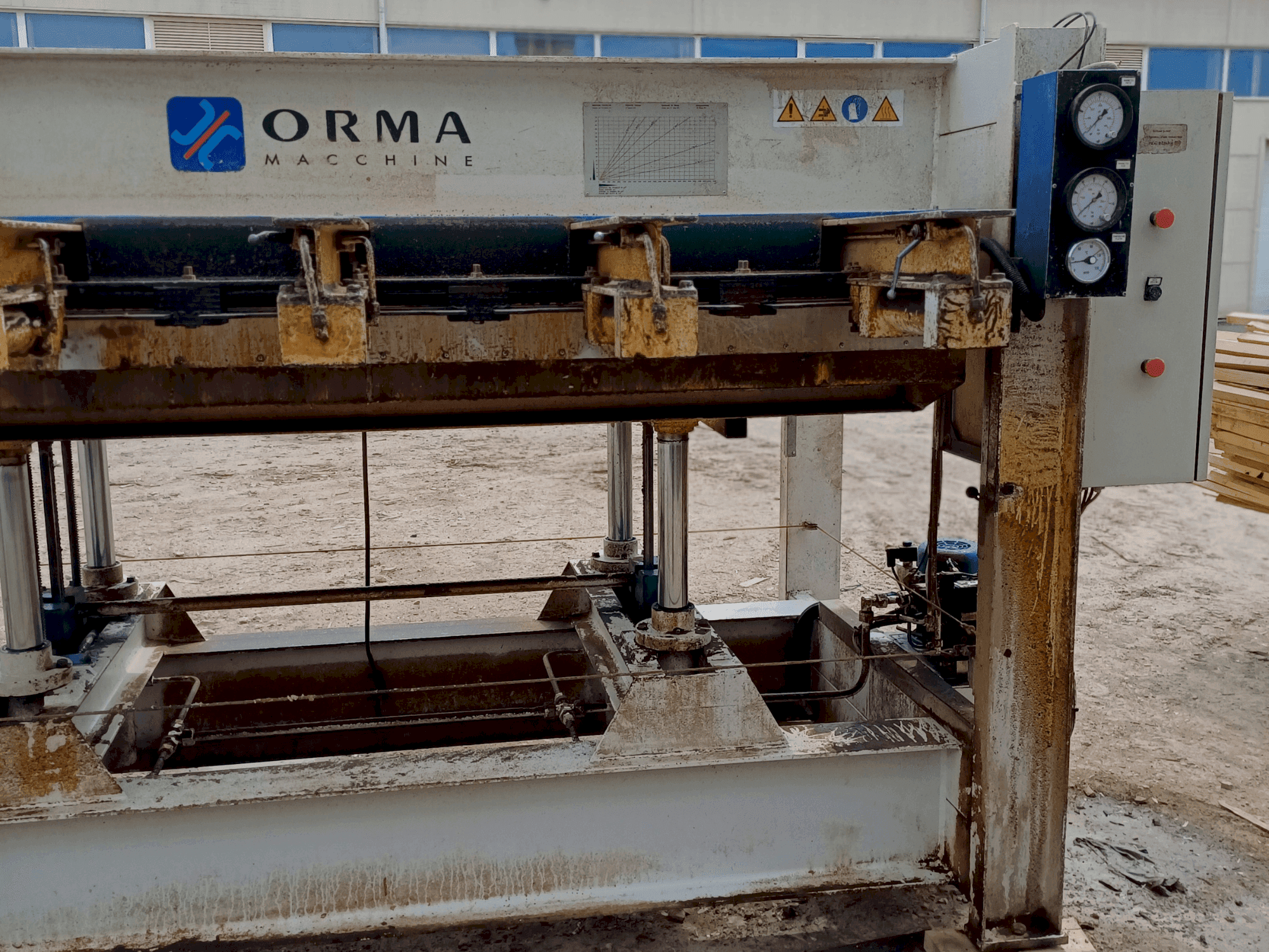 Makine ORMA NPC/L - Önden görünüm