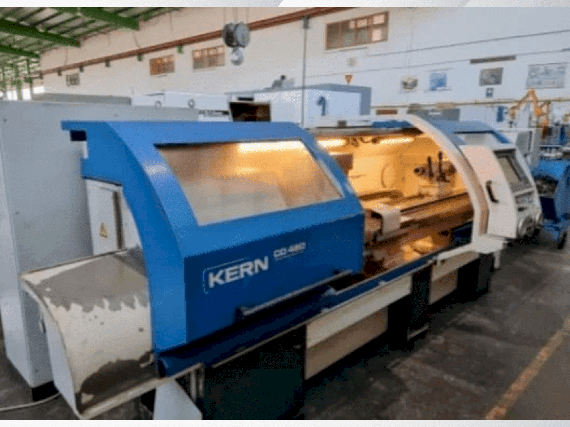 Makine KERN CD 480/2000 - Önden görünüm