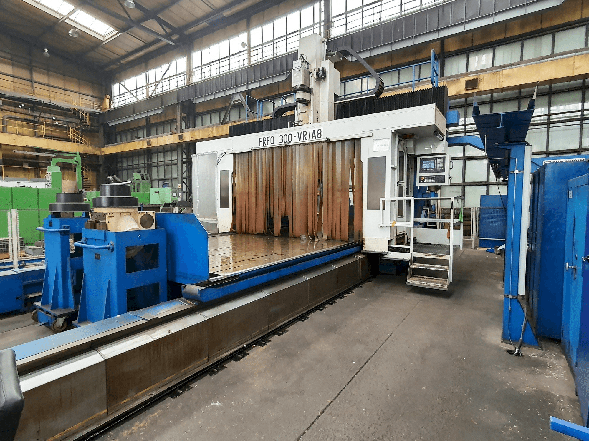 Makine Tos KURZIM FRFQ 300-VK/A8 CNC - Önden görünüm