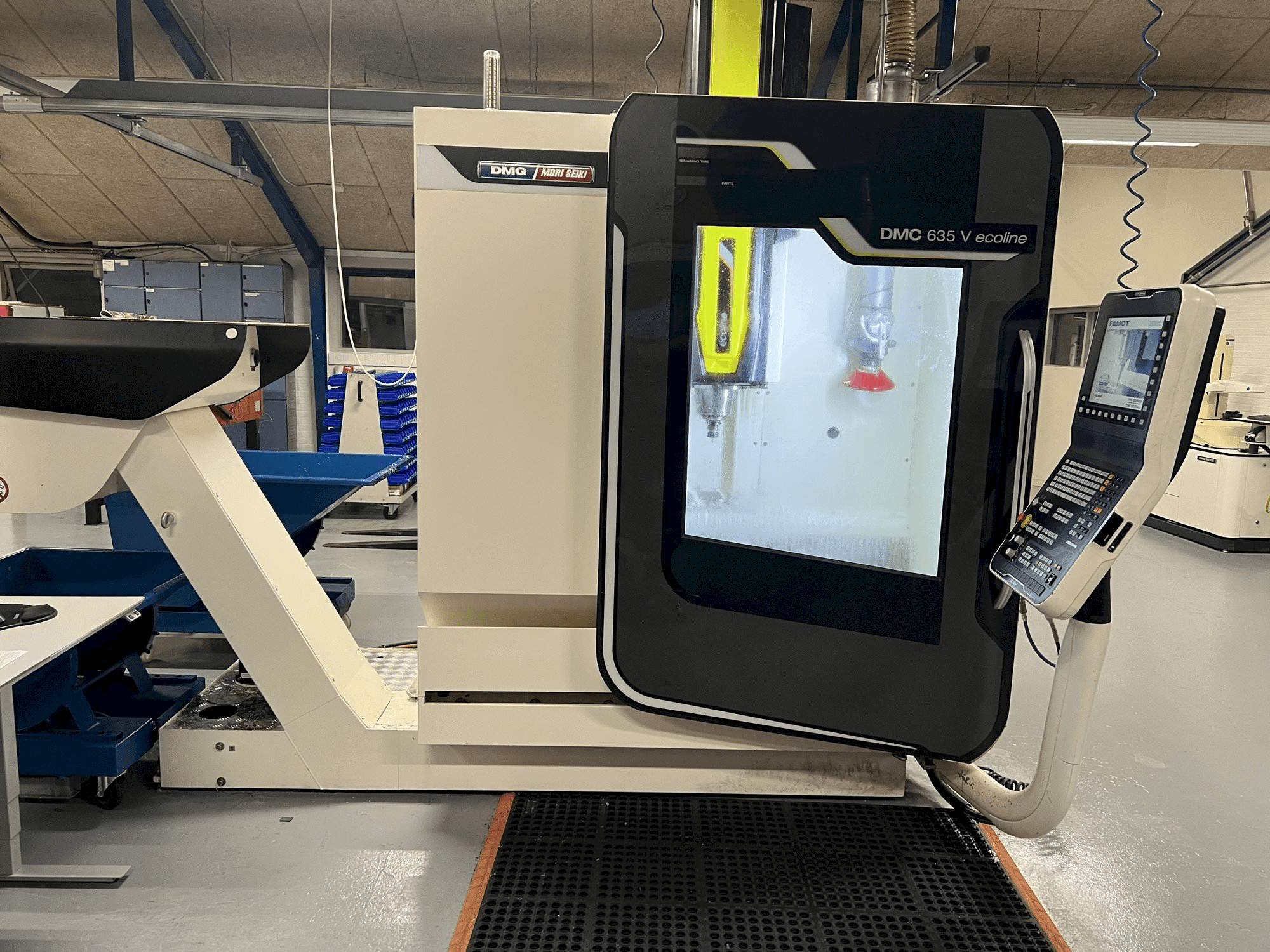 Makine DMG Mori Seiki DMC 635 V ECOLINE - Önden görünüm