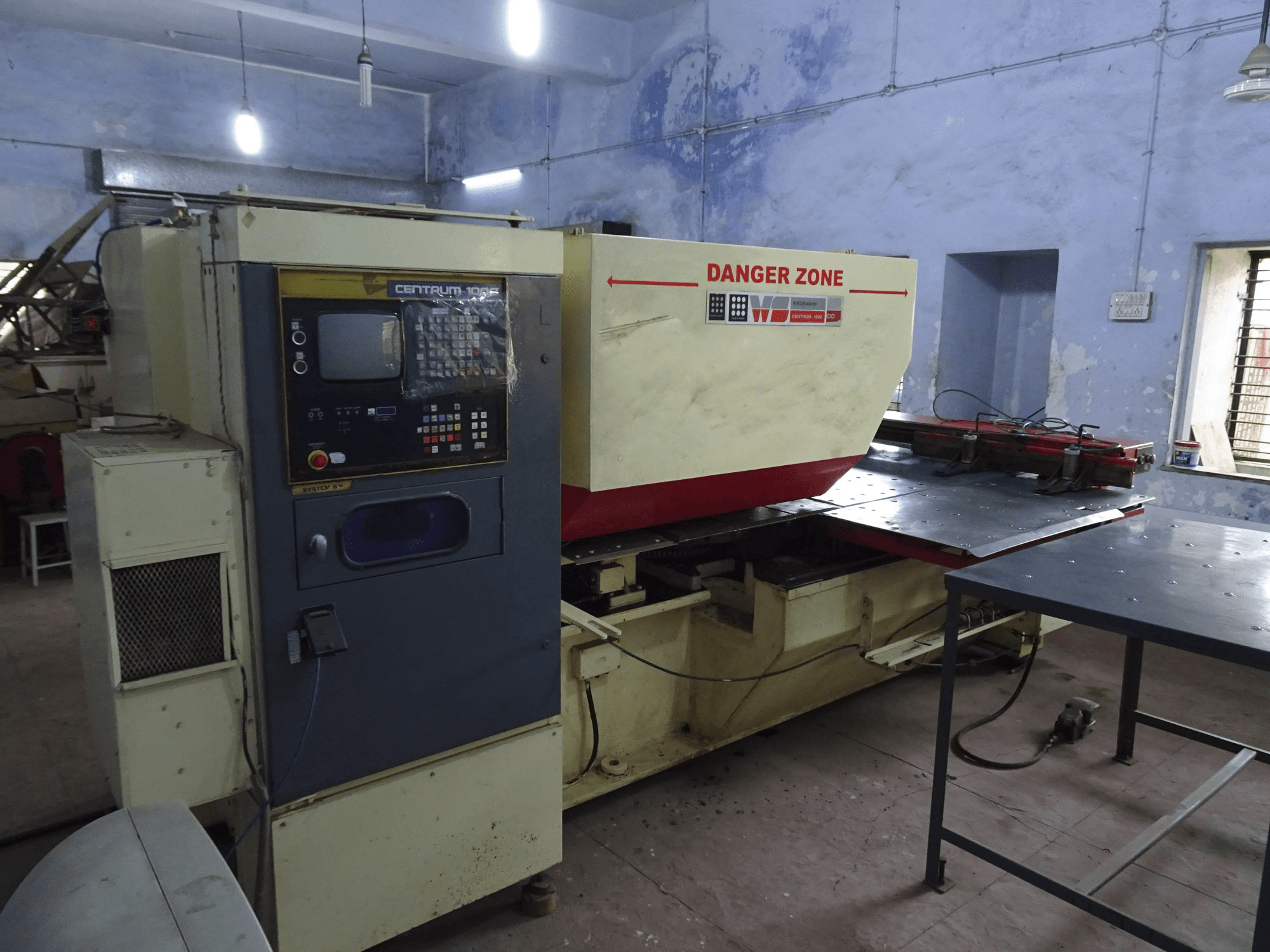 Makine Murata Wiedemann - Sol görünüm C-1000