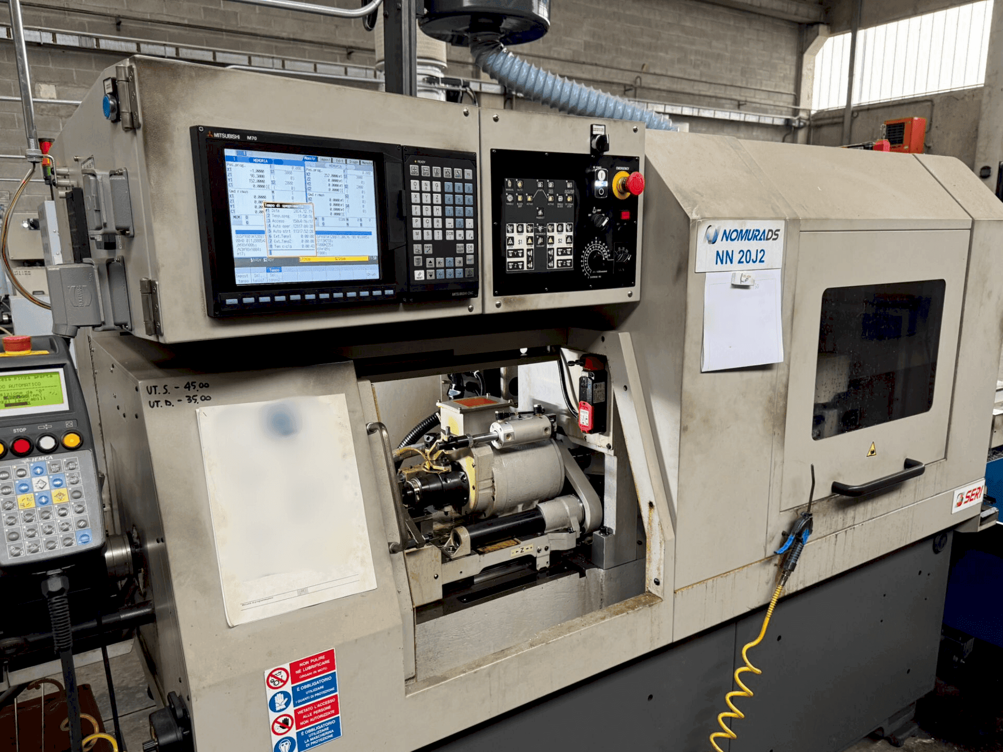 Makine NOMURA NN-20 J2 - Önden görünüm