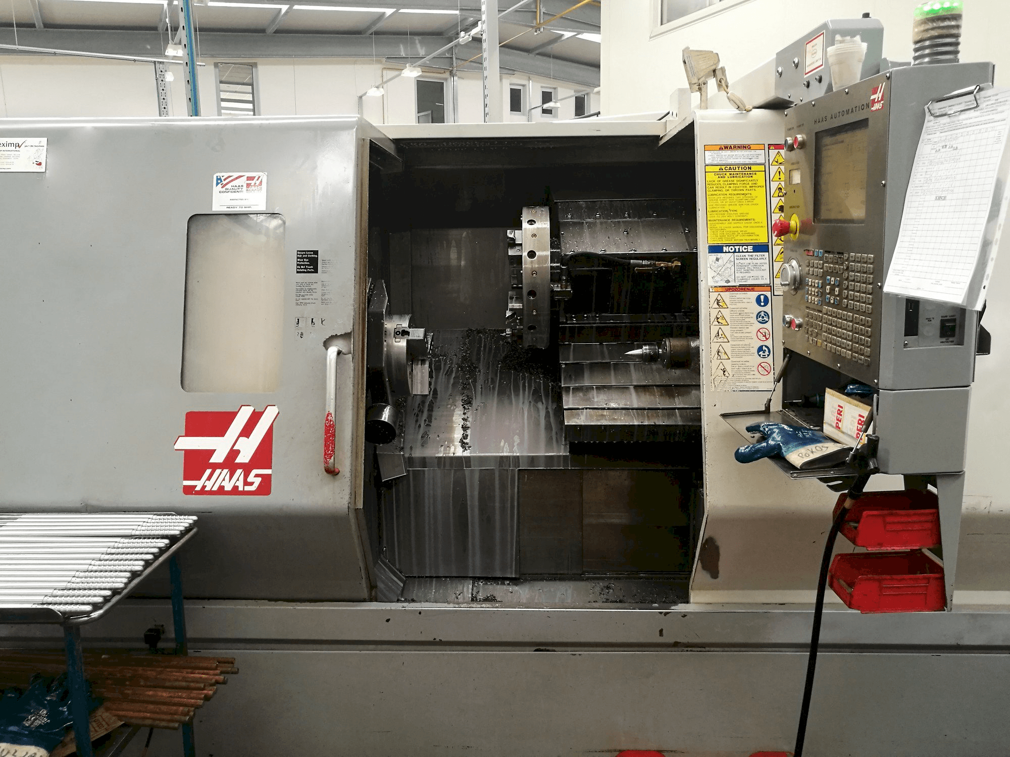 Makine HAAS SL-30THE - Önden görünüm