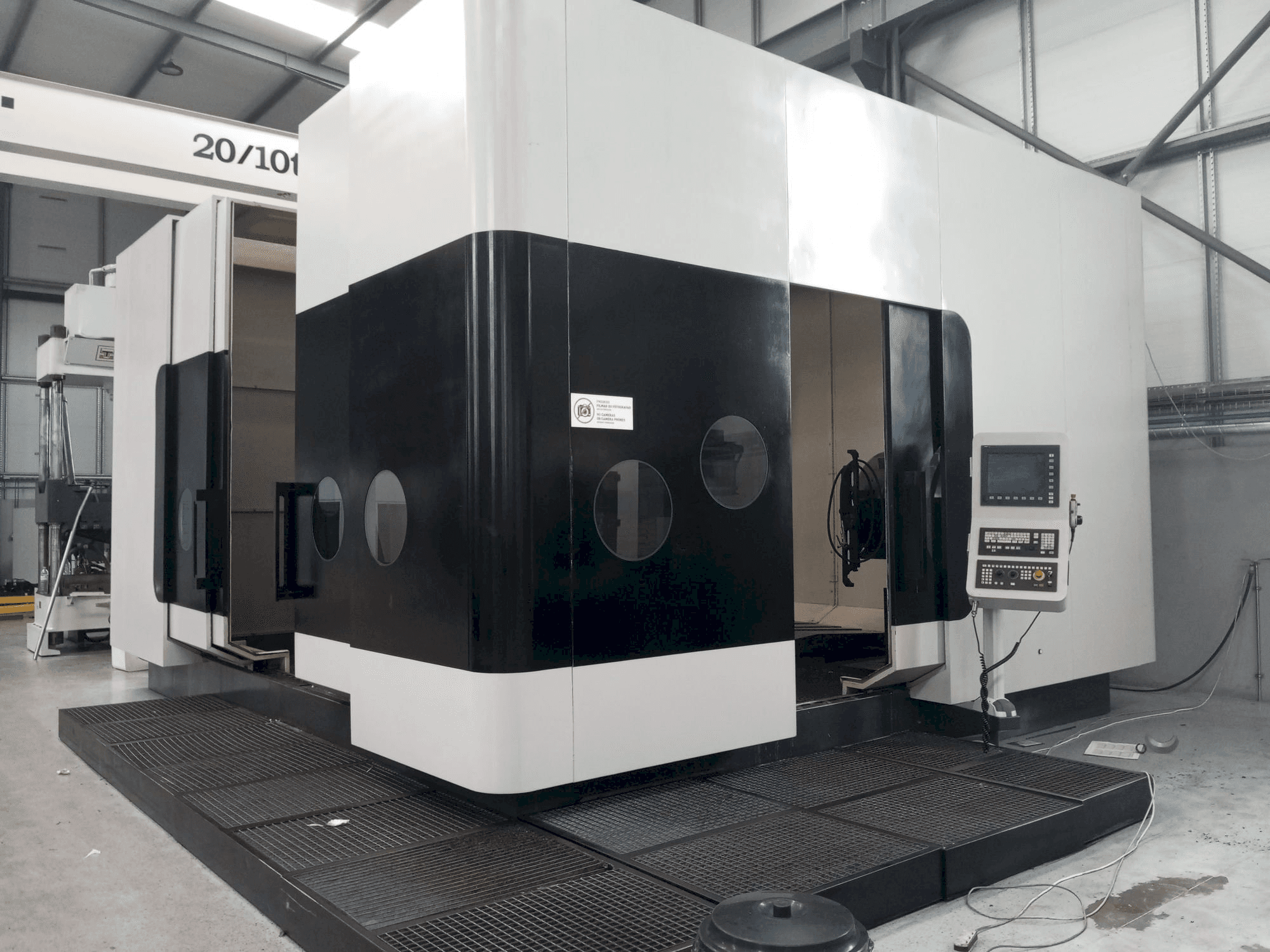 Makine CHETO 3000 - Önden görünüm