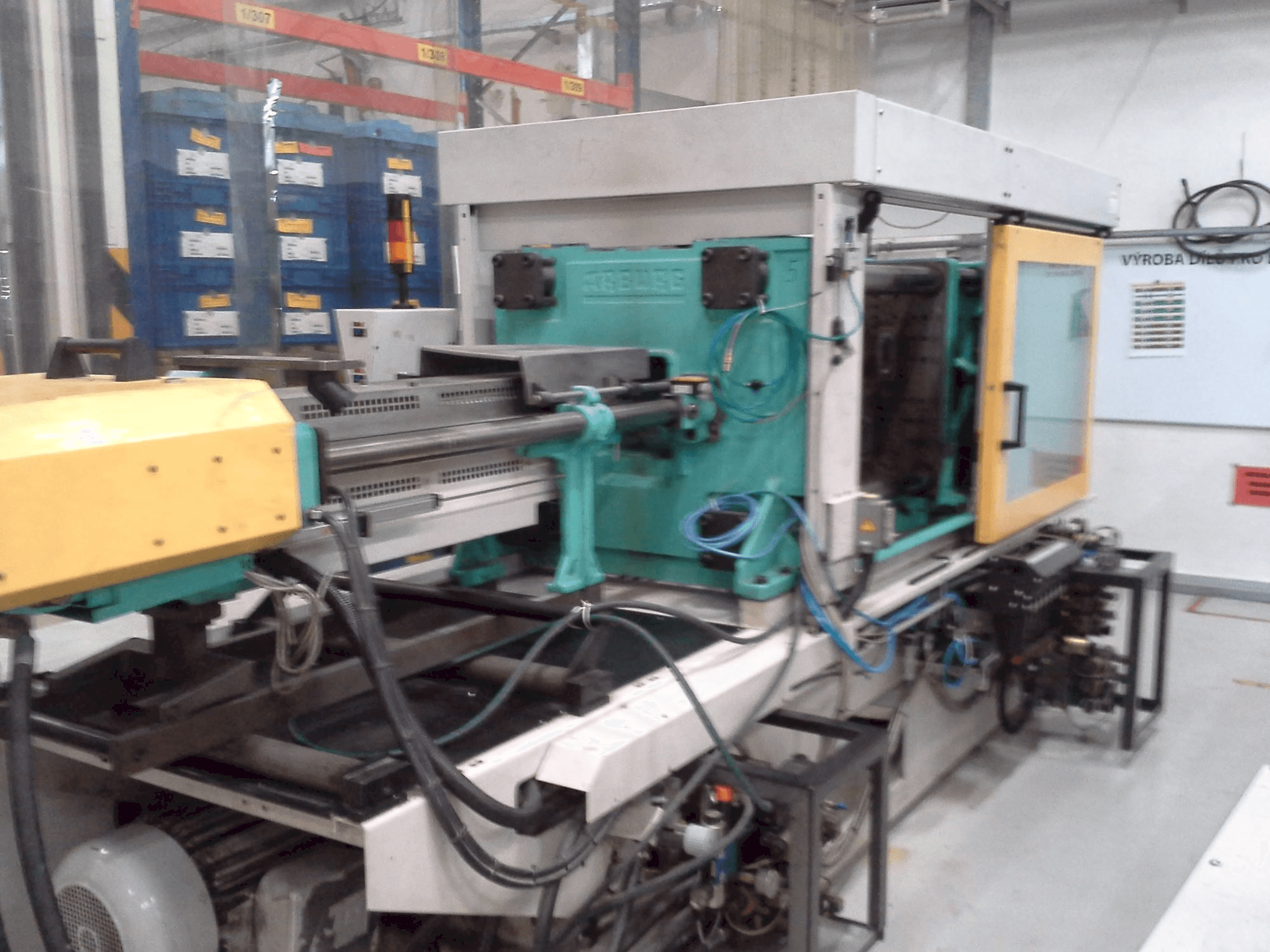 Makine Arburg 570C 2000-675 - Önden görünüm