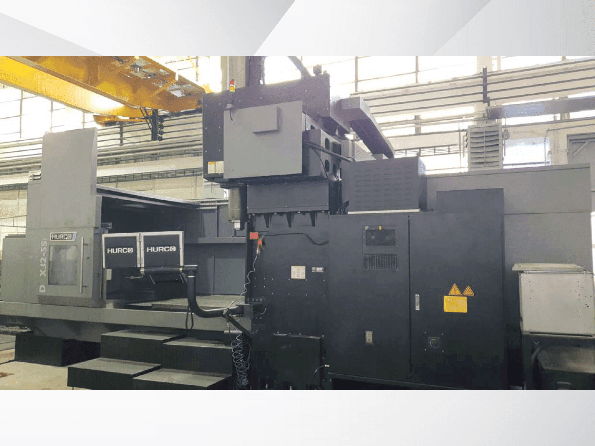 Makine Hurco DCX32-5Si - Önden görünüm