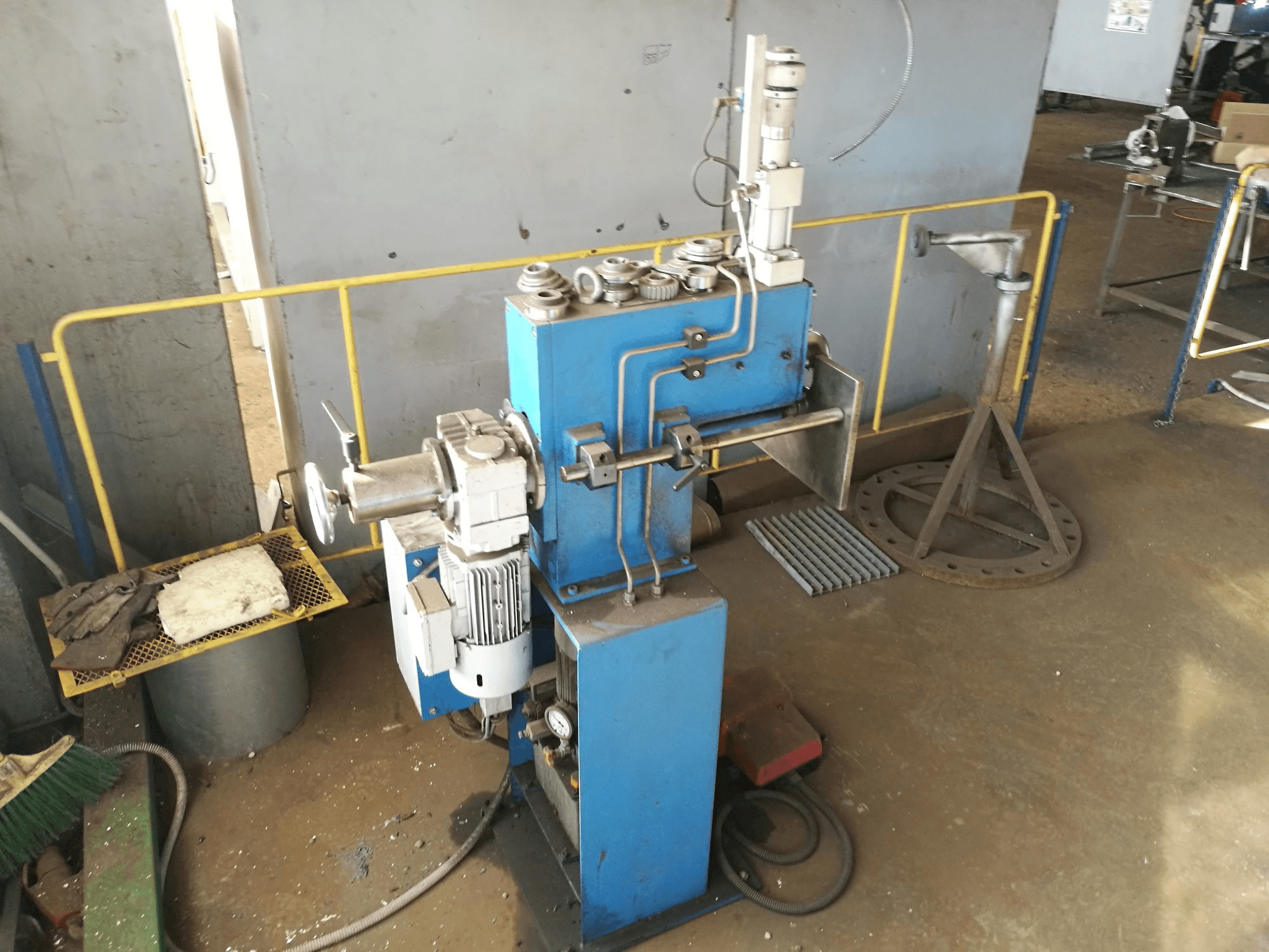 Makine SPIRO SME 63 - Önden görünüm