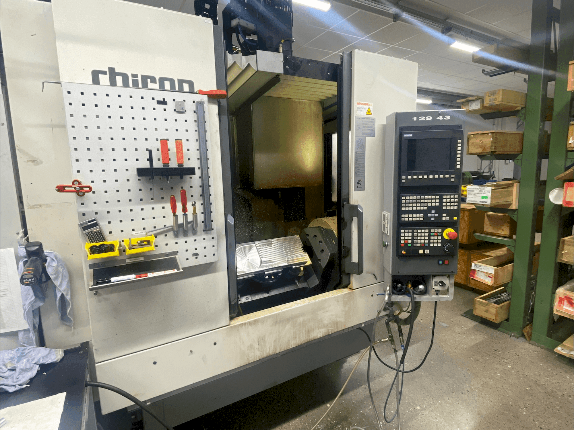 Makine CHIRON FZ 15K S - Önden görünüm