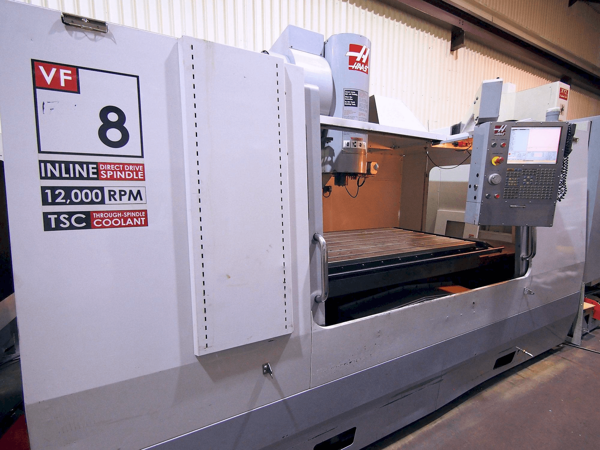 Makine HAAS VF-8/40 CE - Önden görünüm