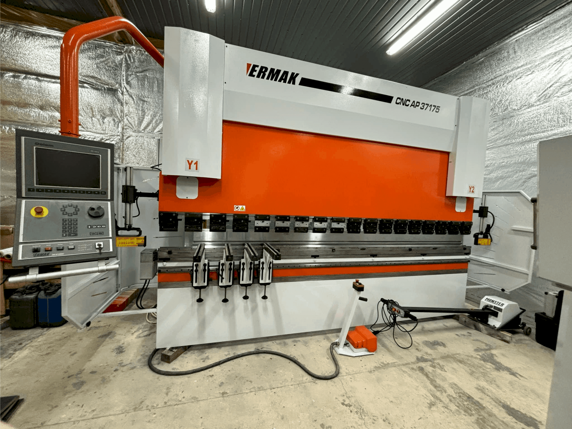 Makine ERMAKSAN CNC AP 3760X175 - Önden görünüm