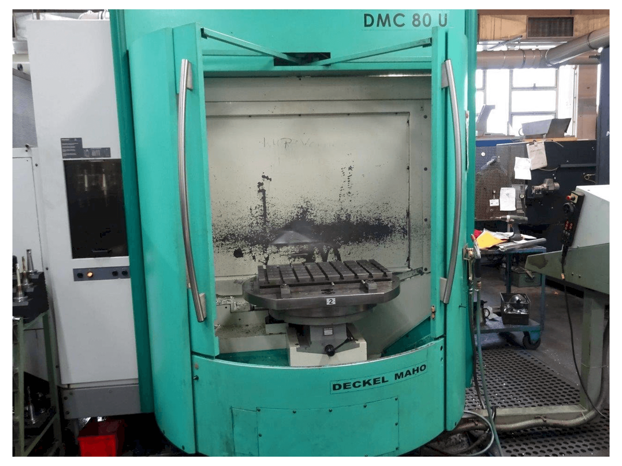 Makine DECKEL Maho DMC 80 U - Önden görünüm