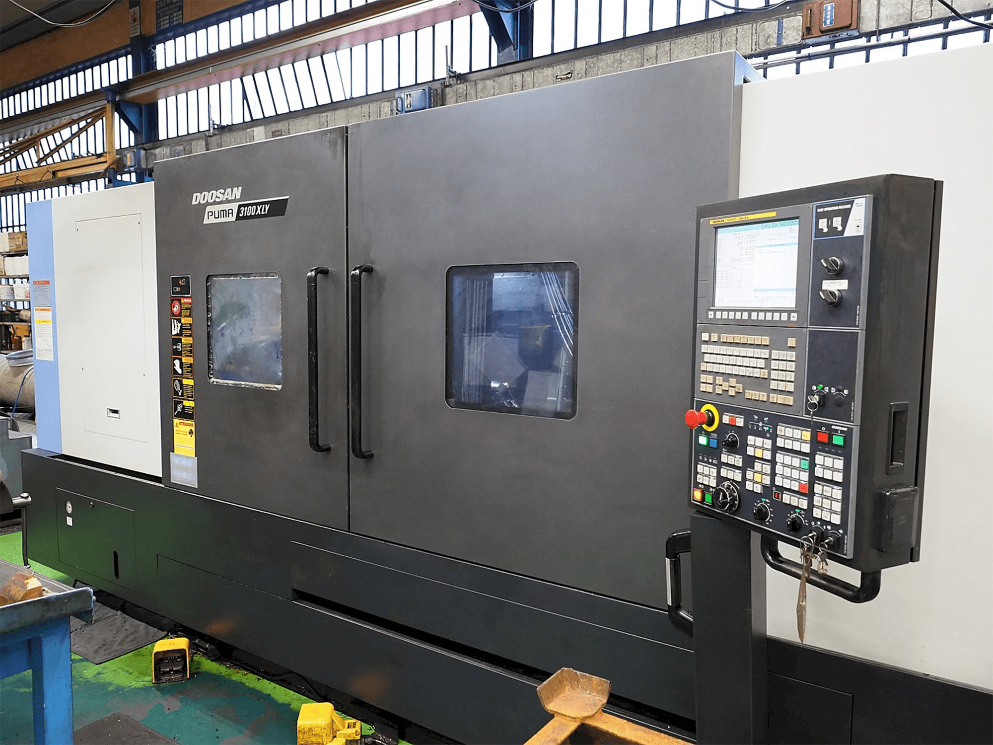 Makine Doosan Puma 3100XLY - Önden görünüm