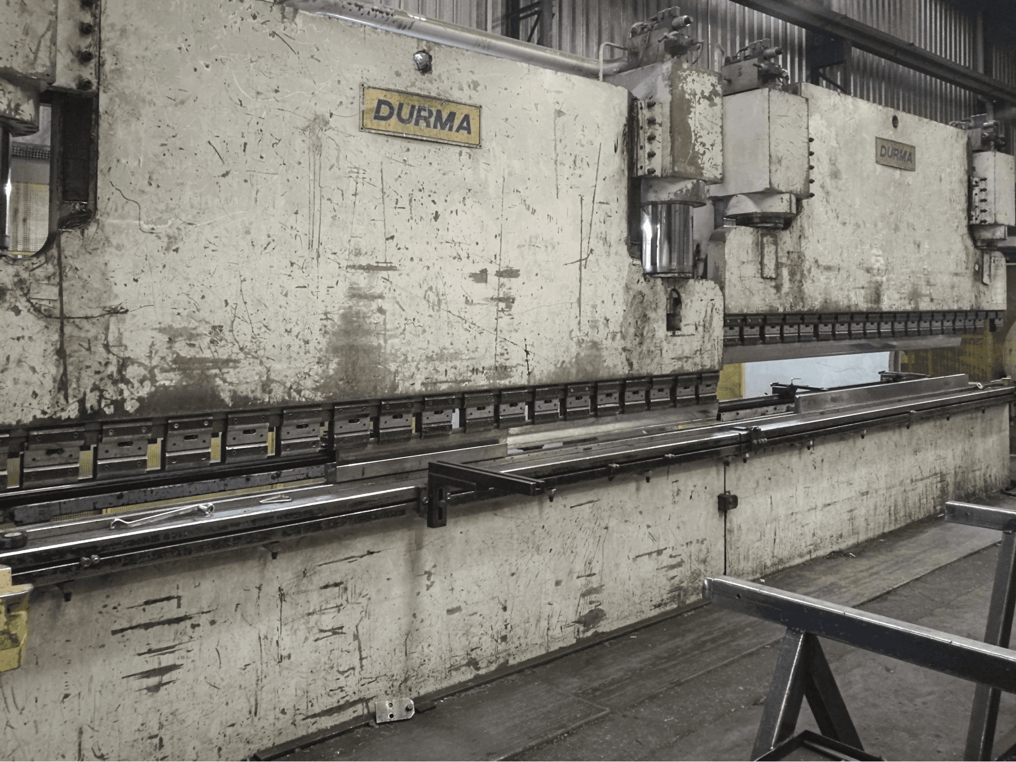 Makine Durma - Sol görünüm CNC T HAP 40400