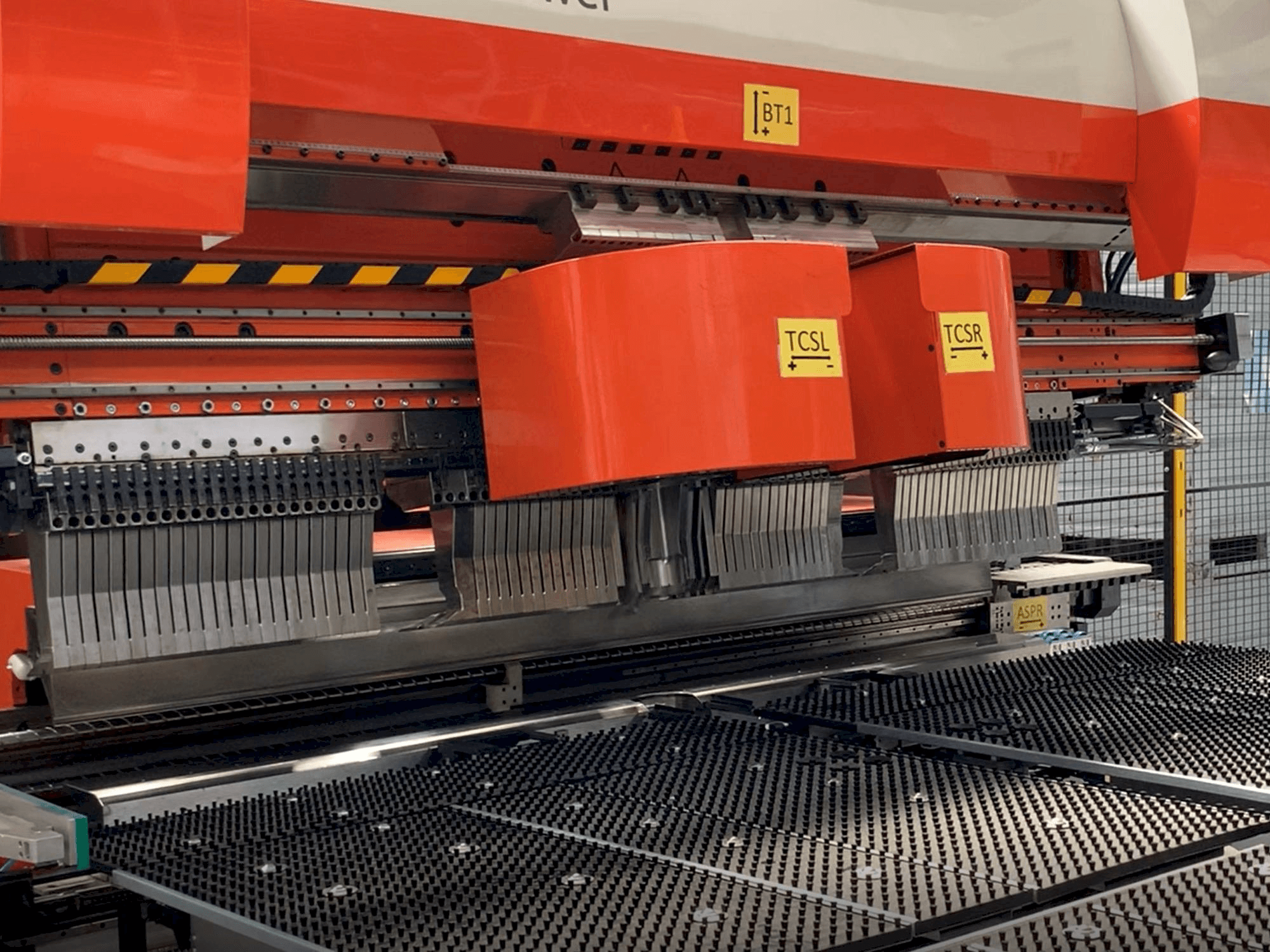 Makine Prima Power PSBB - Önden görünüm