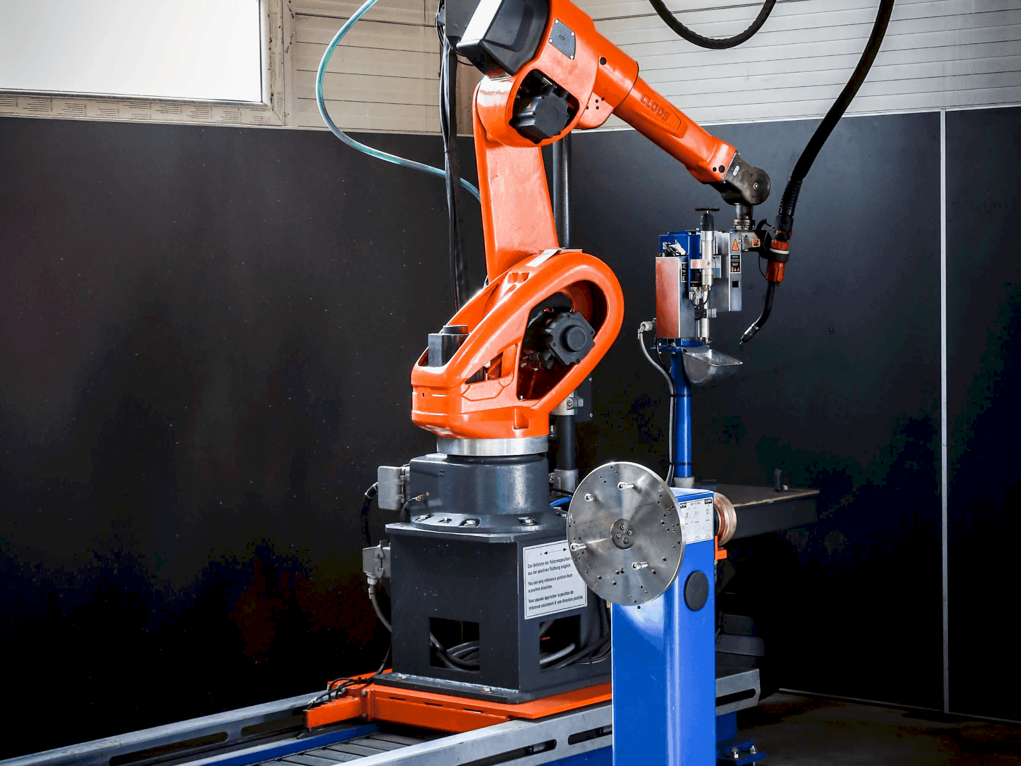 Makine CLOOS QRC 350 QIROX - Önden görünüm