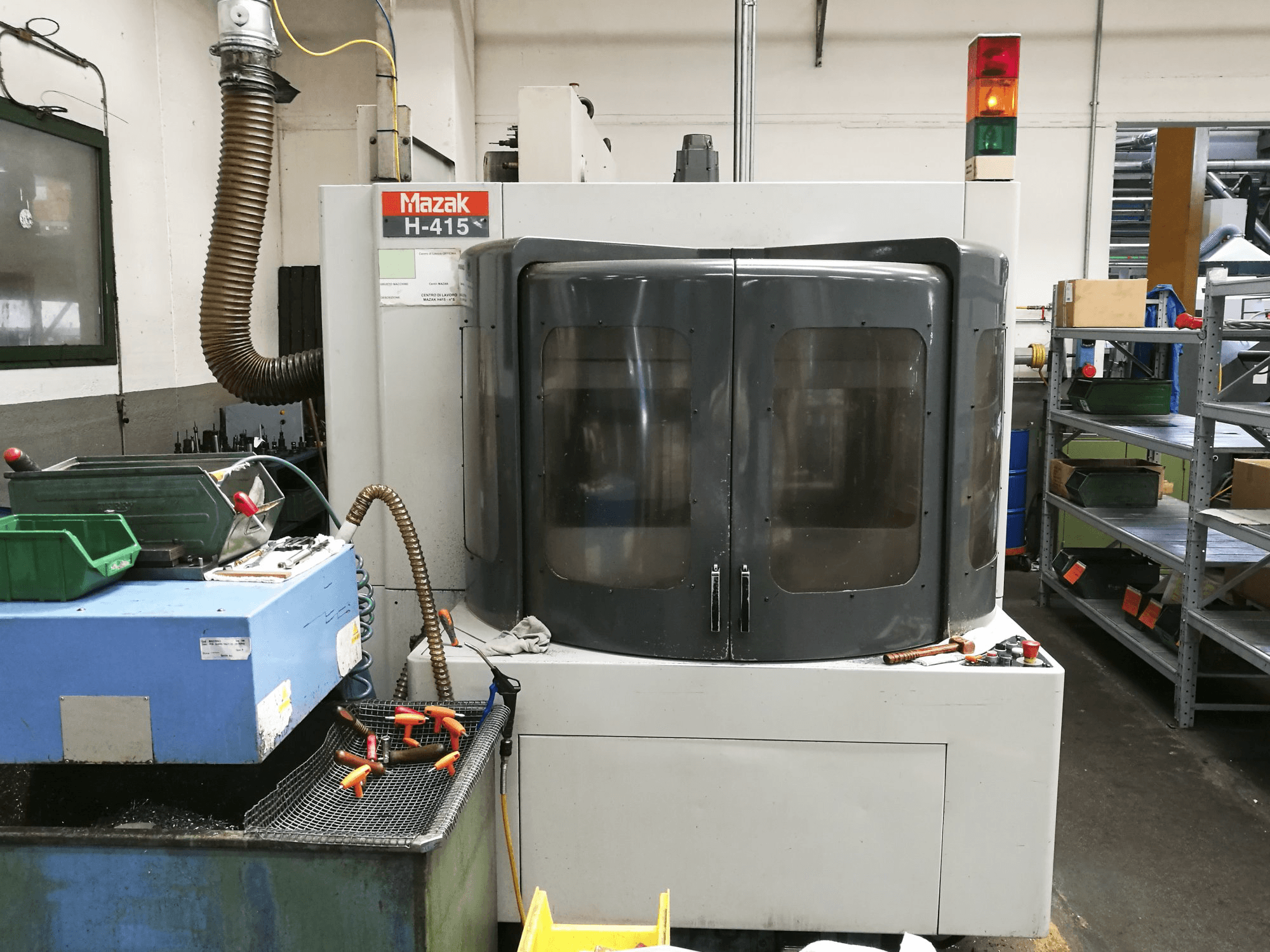 Makine Mazak - Önden görünüm H-415