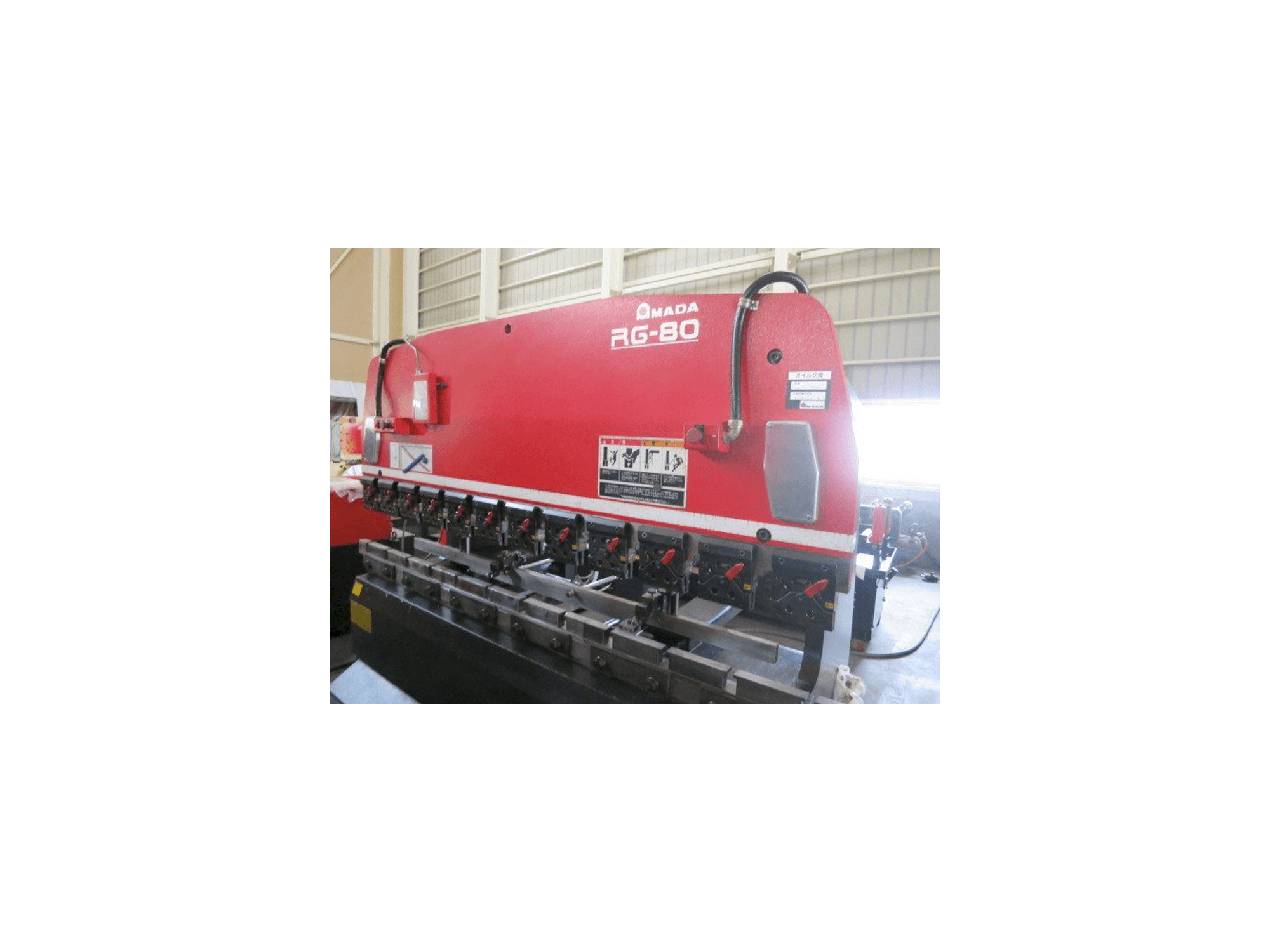 Makine AMADA RG-80 ABG - Önden görünüm