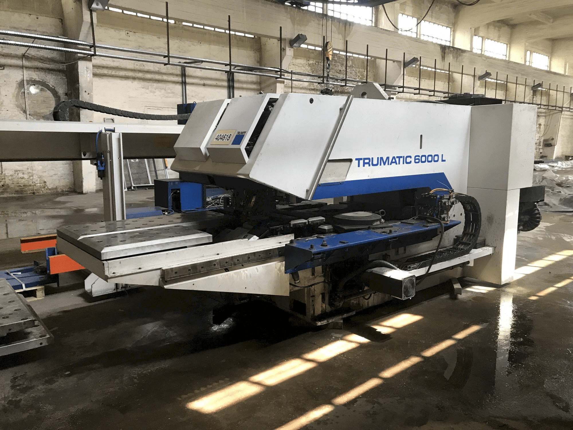 Makine Trumpf TRUMATIC 6000 L (2002) - Önden görünüm