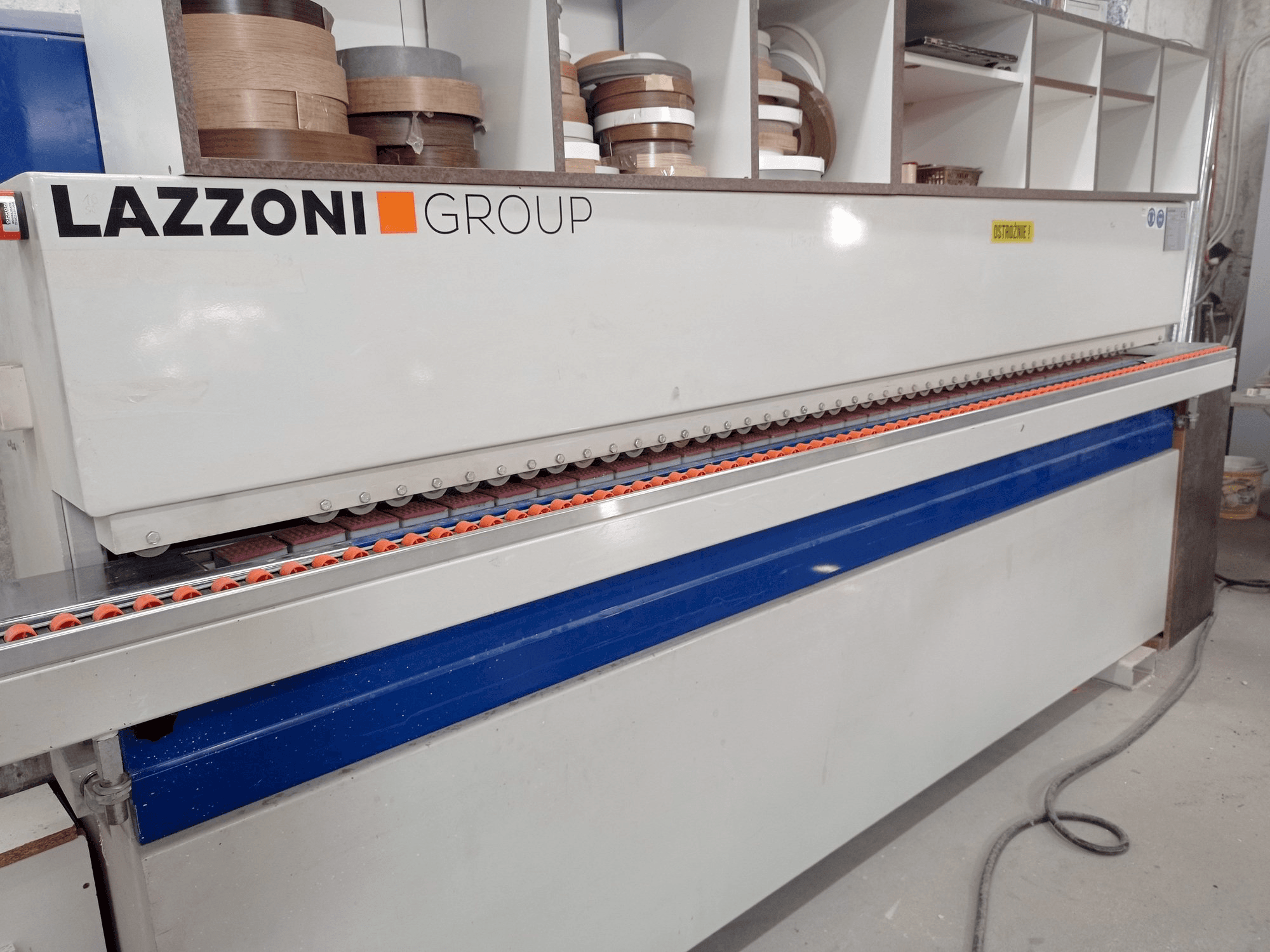 Makine LAZZONI K400 - Önden görünüm