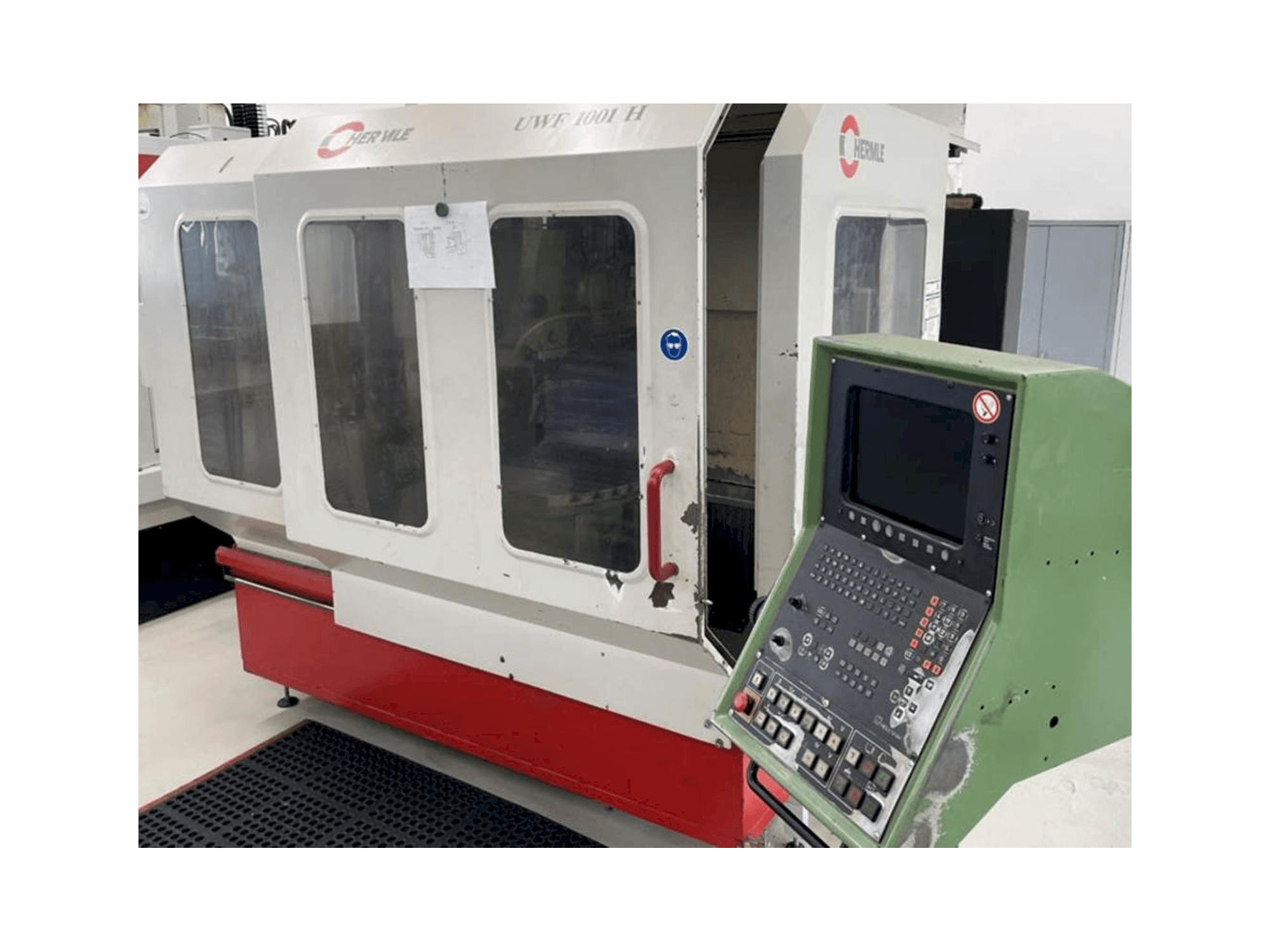 Makine HERMLE UWF1001 - Önden görünüm